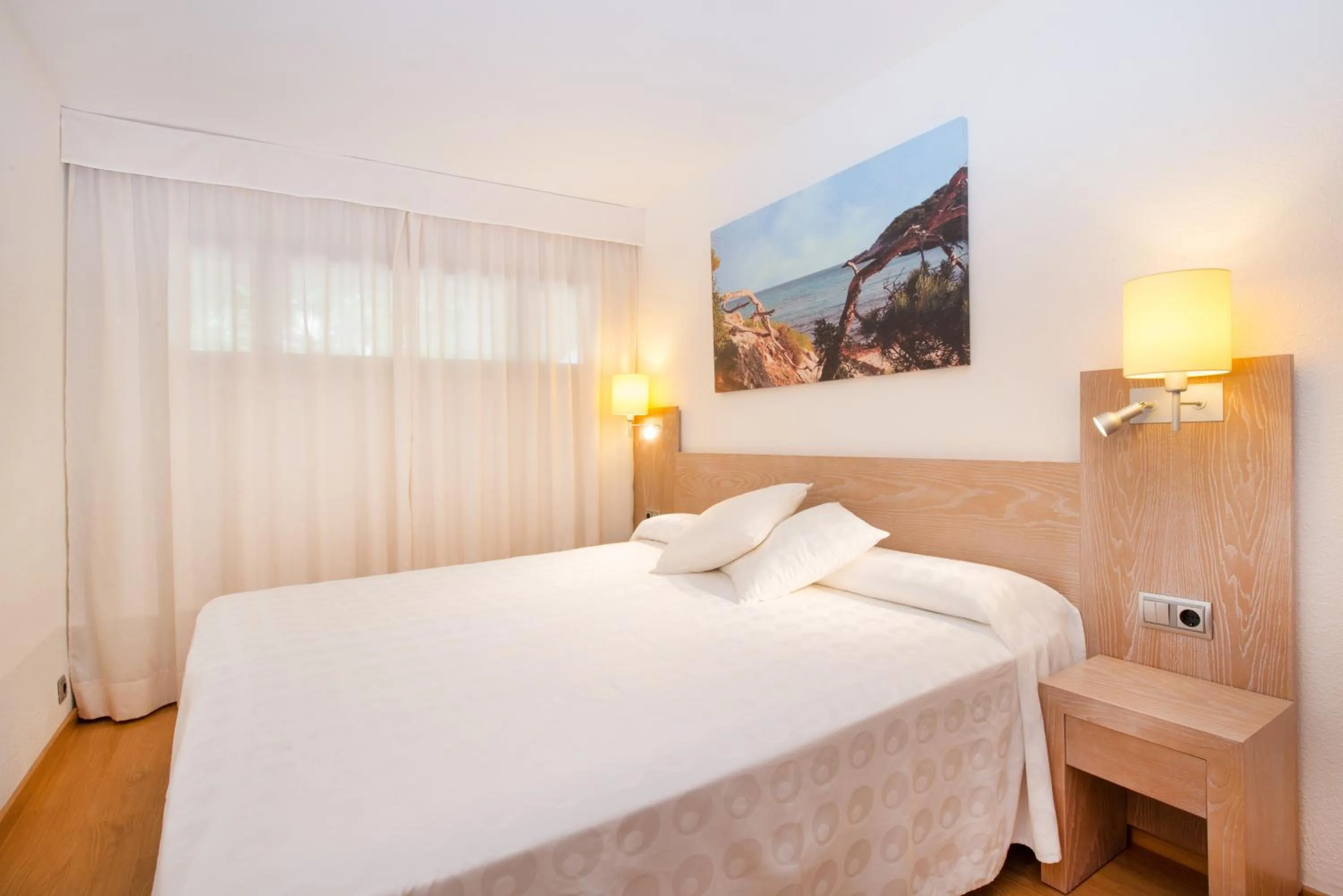 Family Single Use - single occupancy in Iberostar Waves Pinos Park