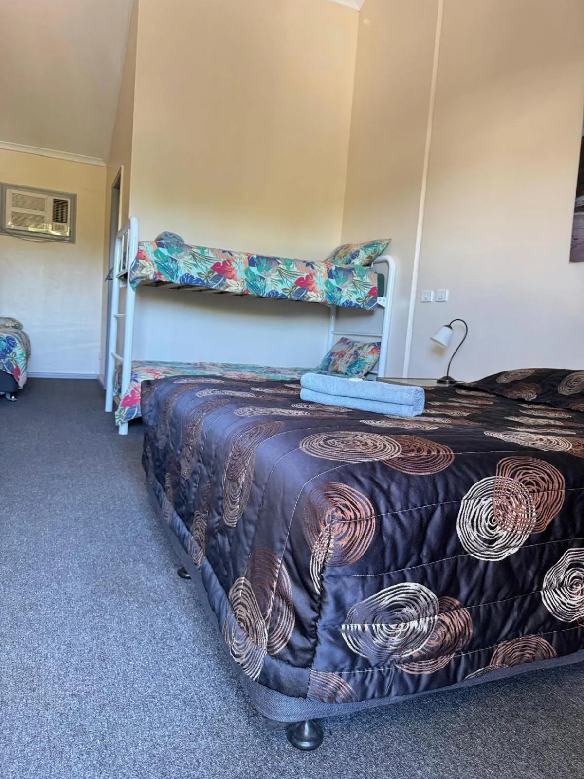 Family Room with Private Bathroom - single occupancy in Wentworth Central Motor Inn