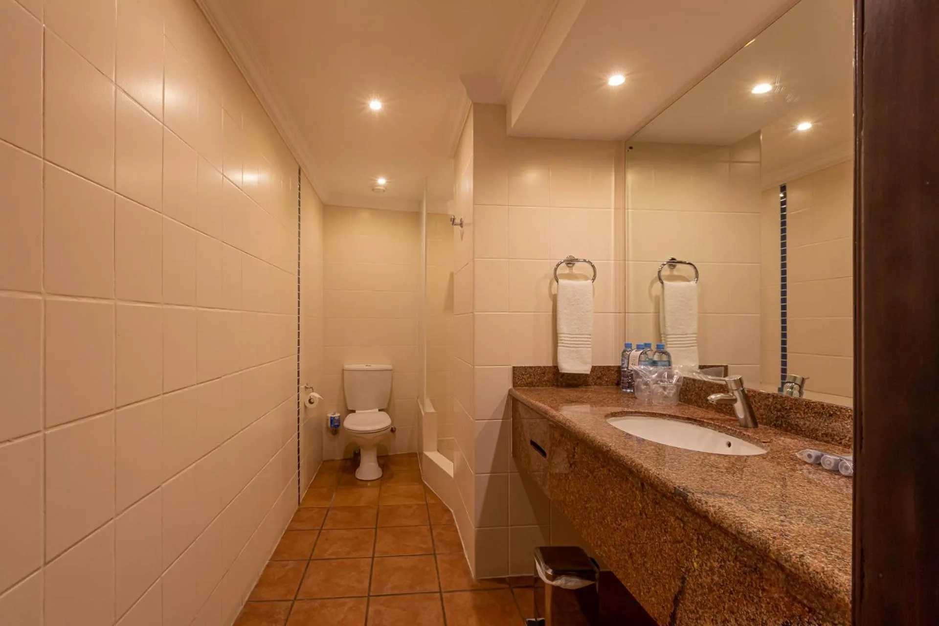 Family Stay - 2 Connected Rooms in Hotel Cardoso