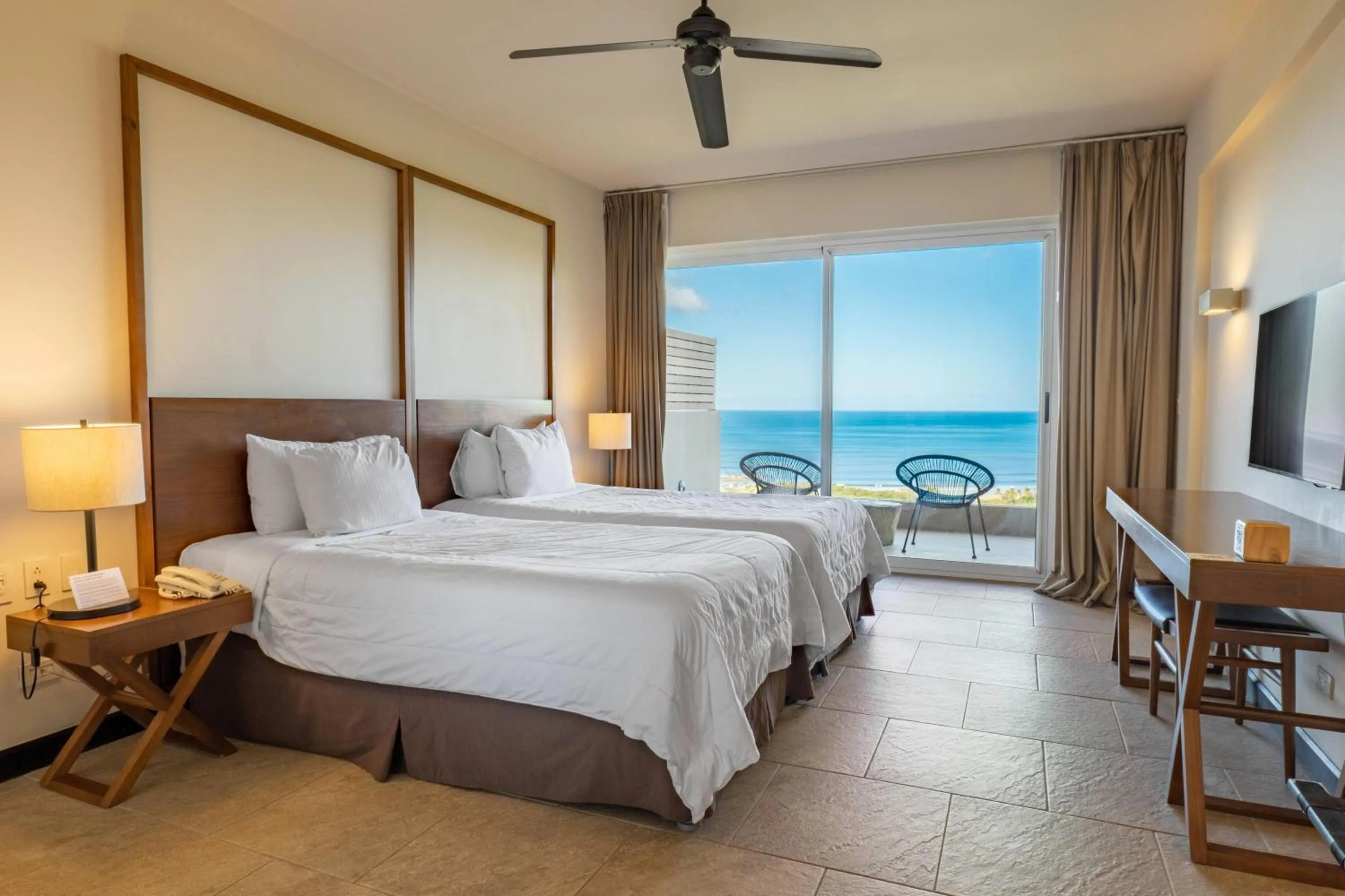 Concept Twin Room with Roll In Shower and Ocean View - Mobility Accessible/Non-Smoking in Wyndham Tamarindo