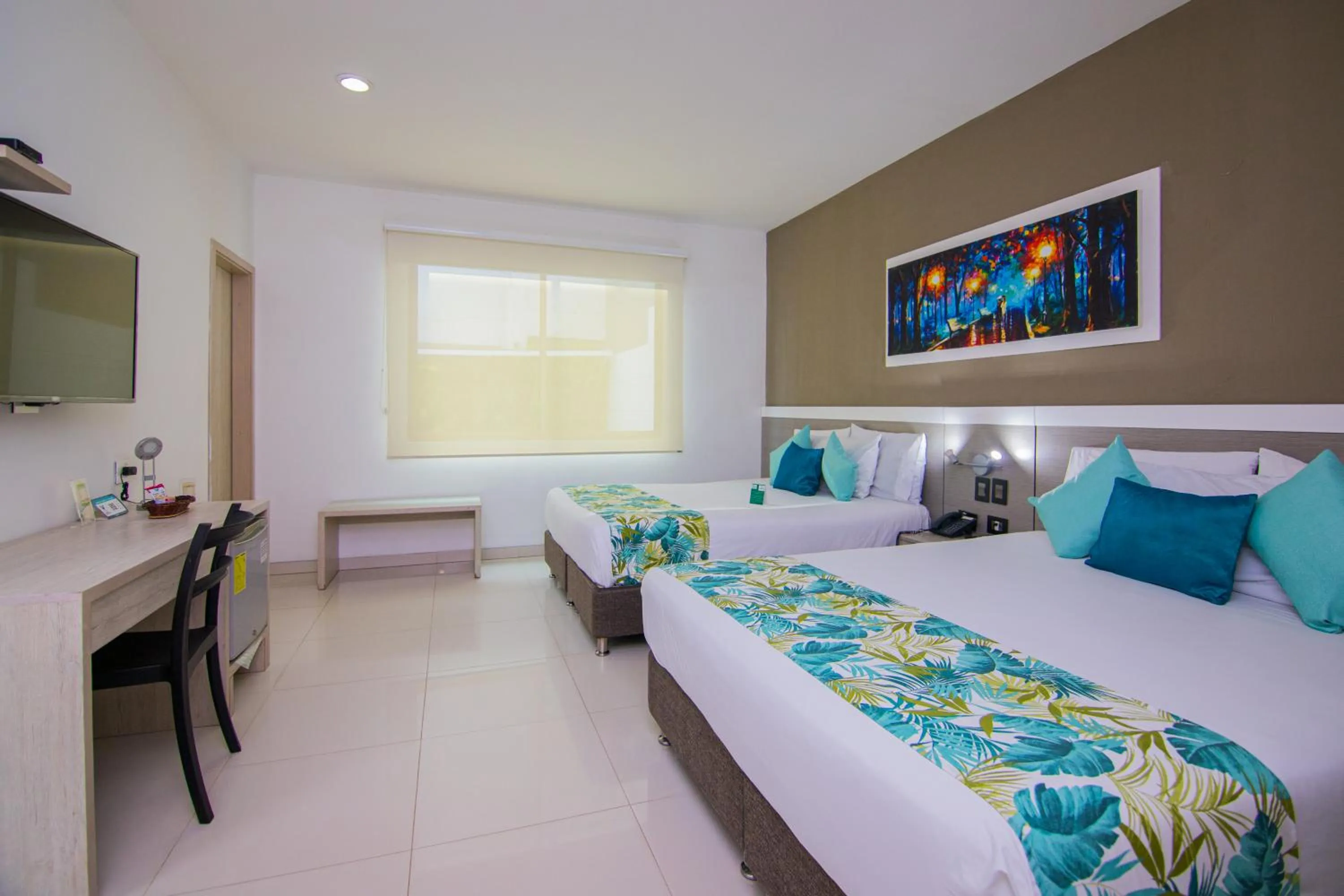 Deluxe Double Room with Two Double Beds in Varanasi Hotel Boutique Aeropuerto