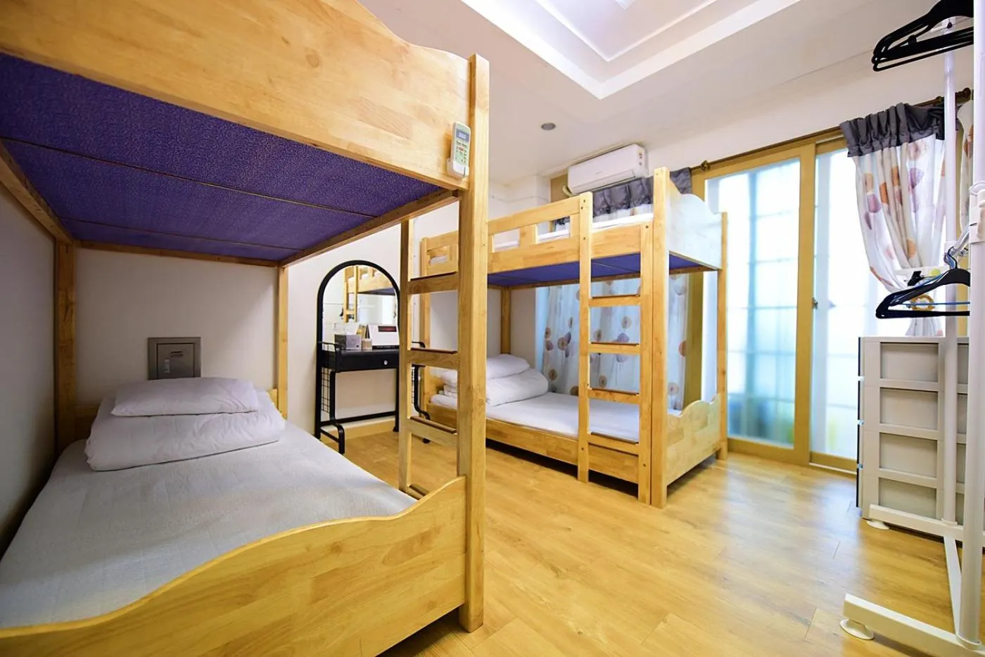 Bed in 4-Bed Female Dormitory Room in Ganderak Guesthouse