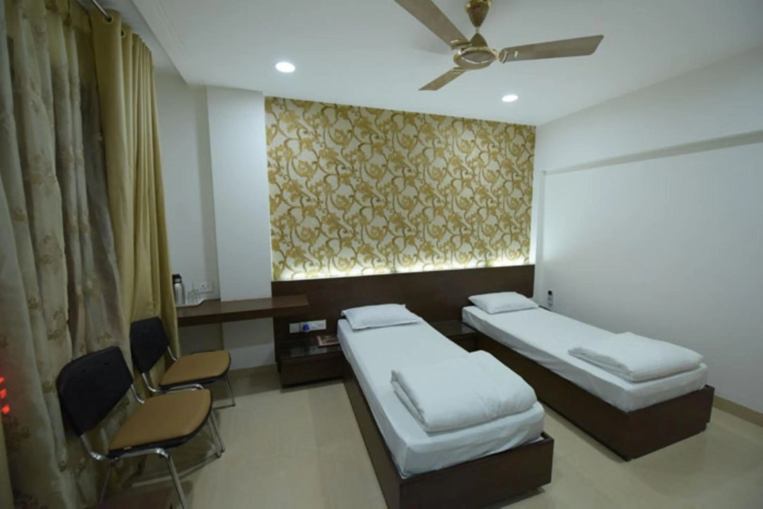 Standard Double Room - single occupancy in Hotel Alankar Palace