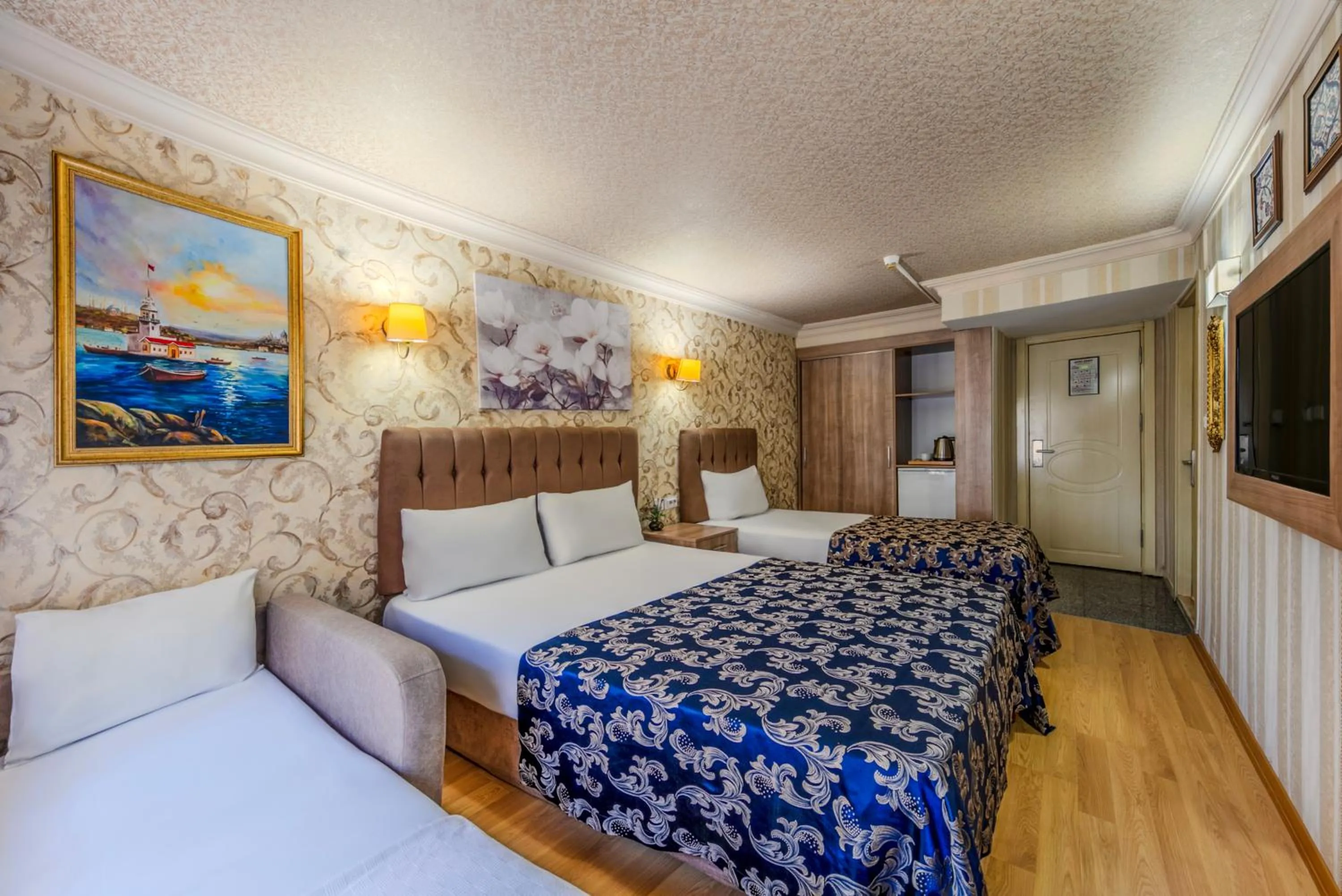 Comfort Quadruple Room in Hamit Hotel Istanbul