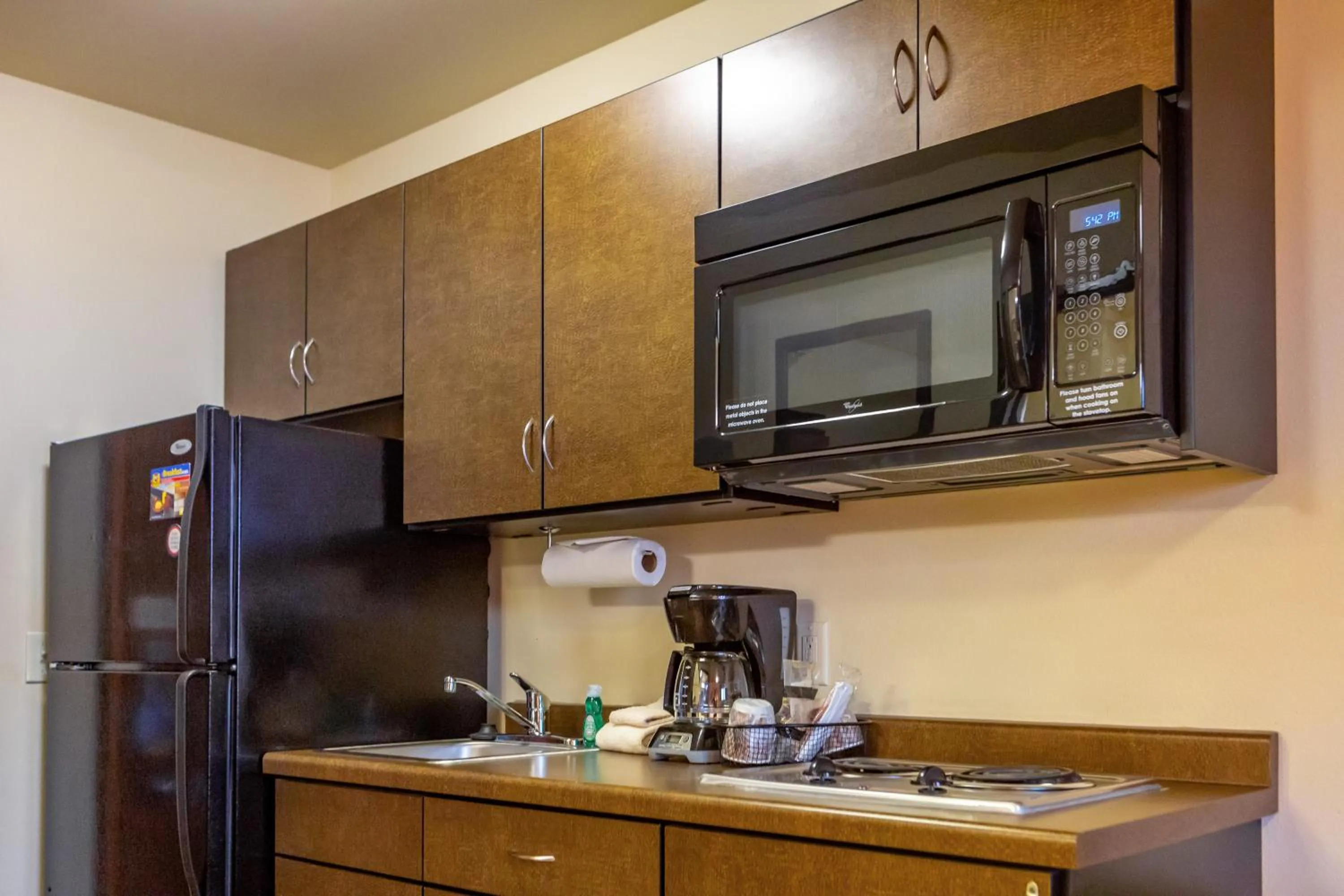 Queen Room - Hearing Accessible in My Place Hotel-Dickinson, ND