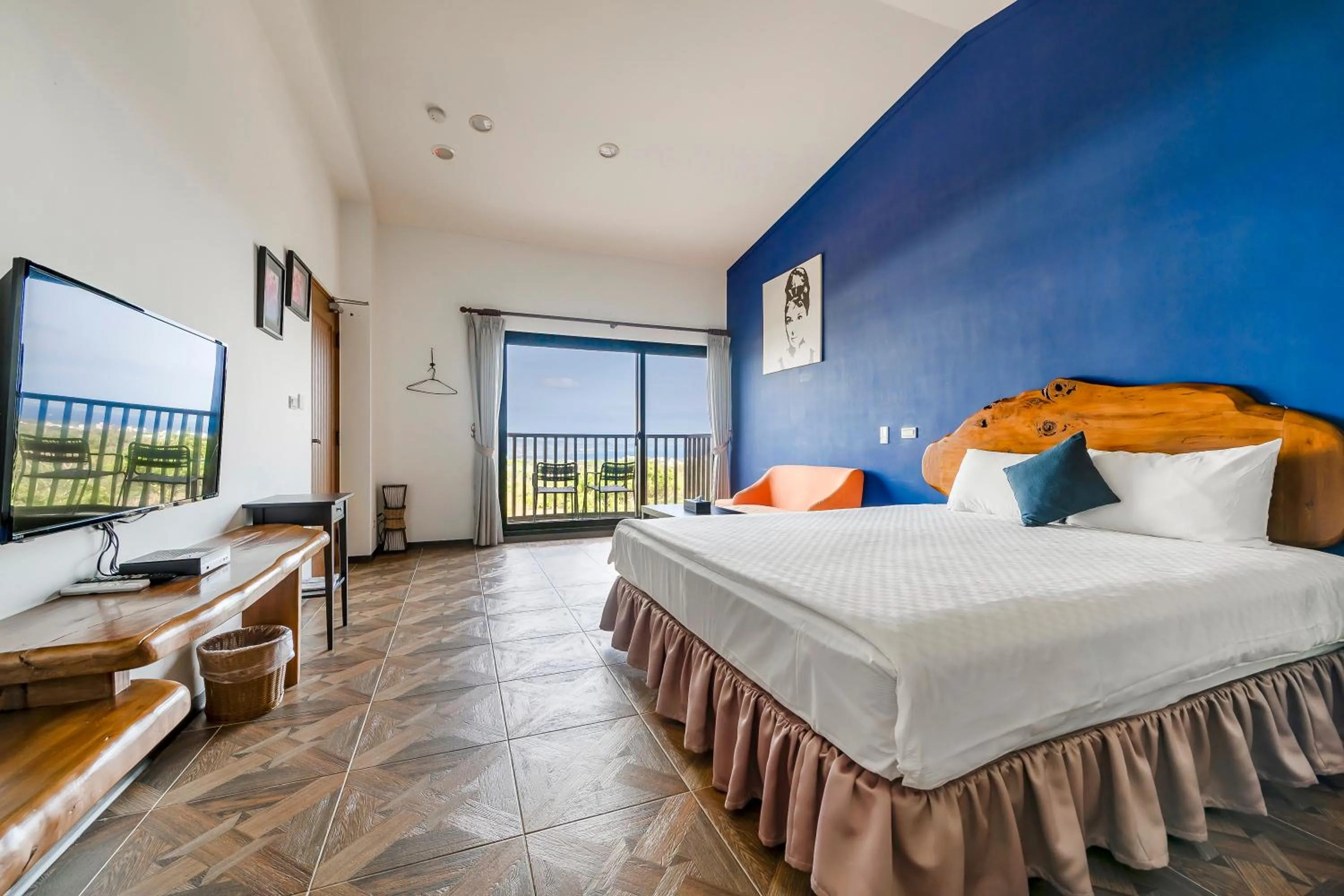 Deluxe Double Room with Balcony and Sea View in Kavana Cottage