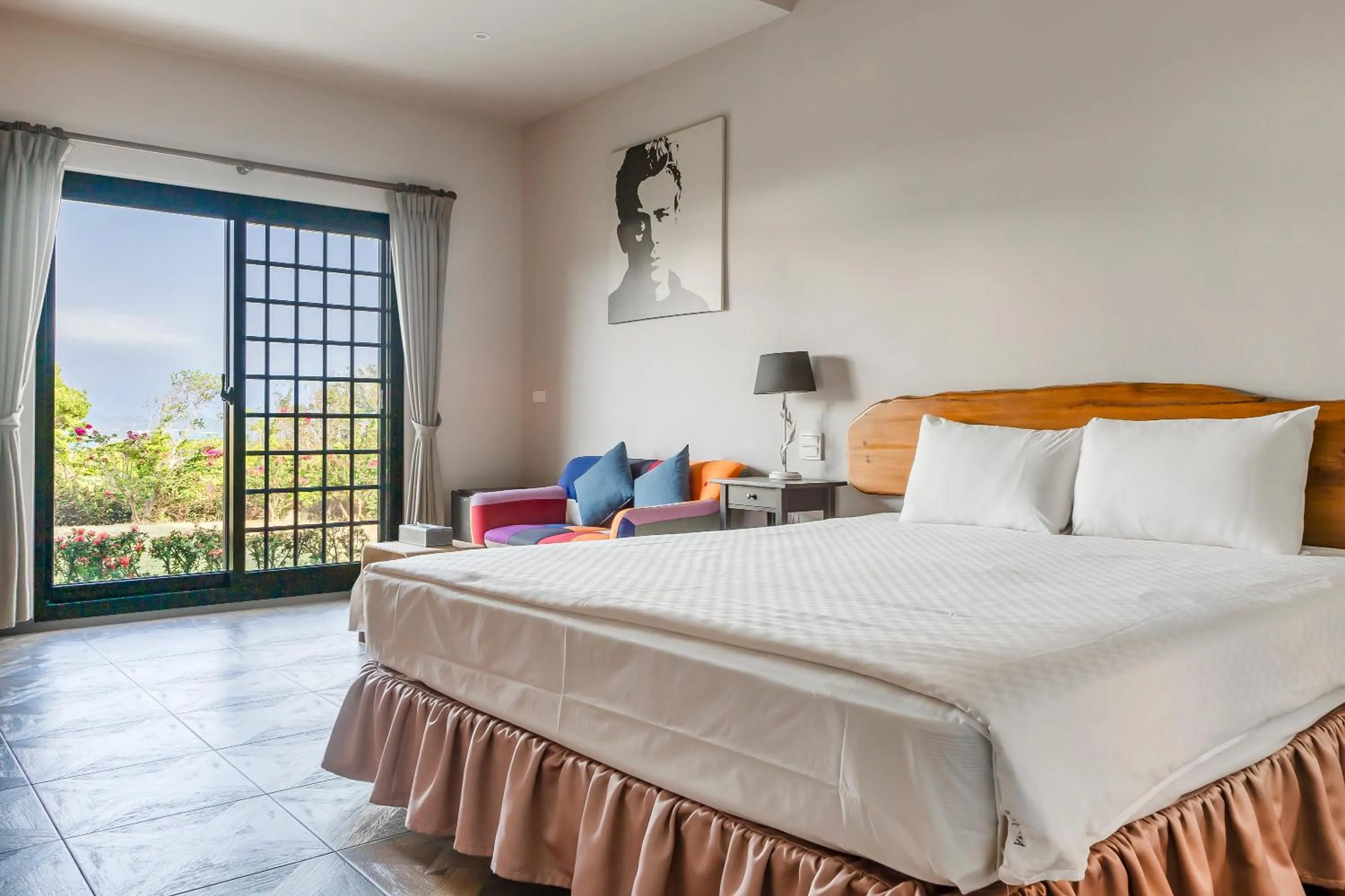 King Room with Garden View in Kavana Cottage