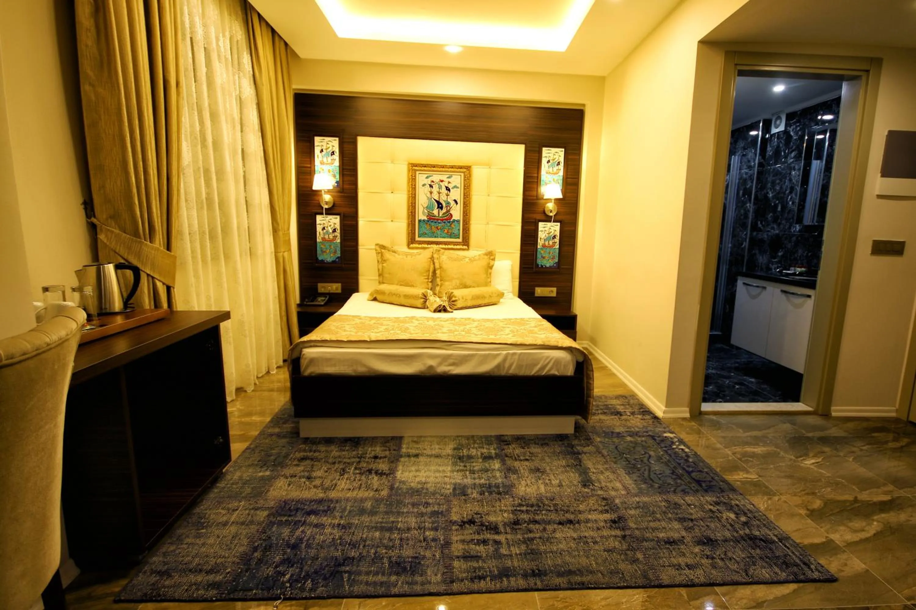 Double Room in Venus Suite Hotel