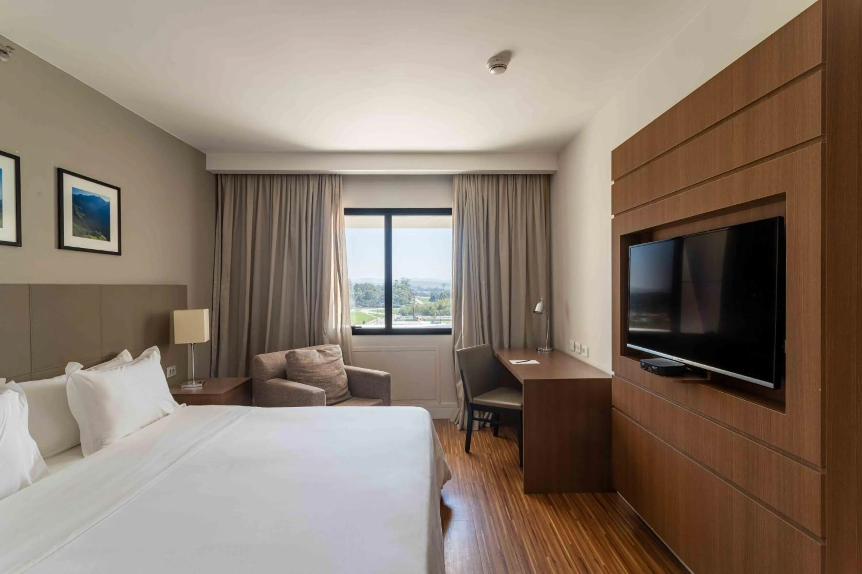 Superior Double Room - single occupancy in Golden Tulip São José dos Campos