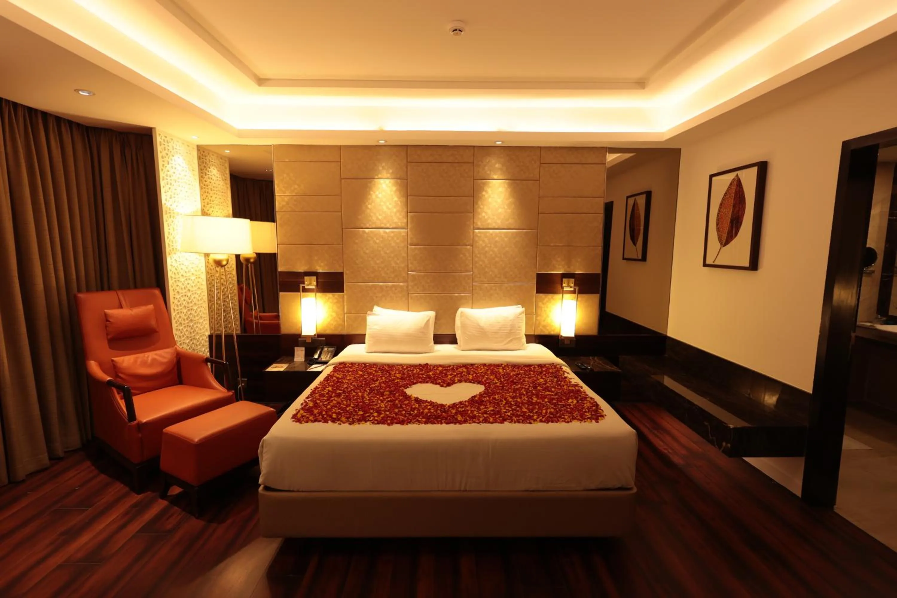 Suite in Cenneys Gateway - Pride of Salem