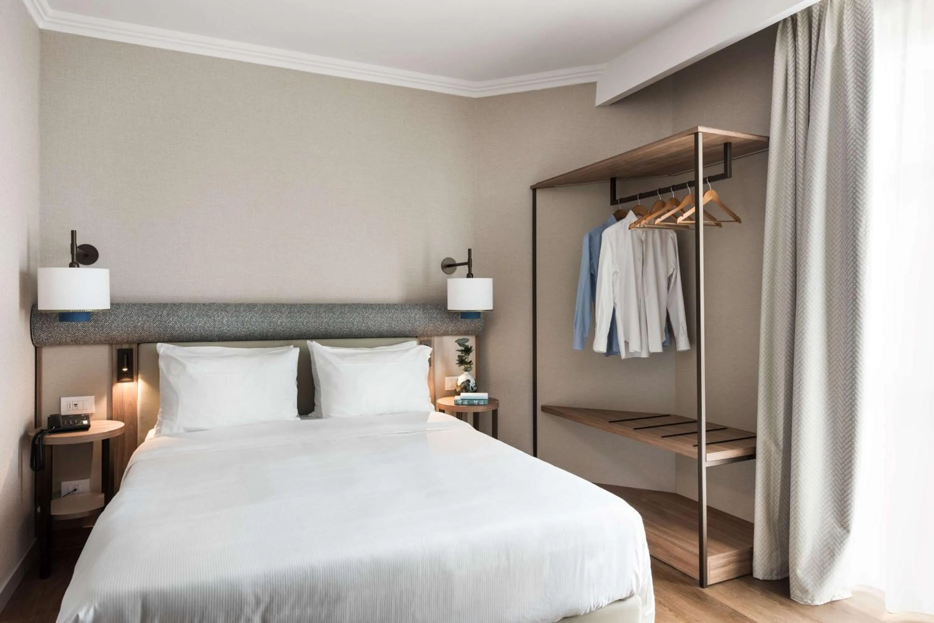 Queen Room in Ambasciatori Hotel Venice Mestre, Tapestry Collection by Hilton