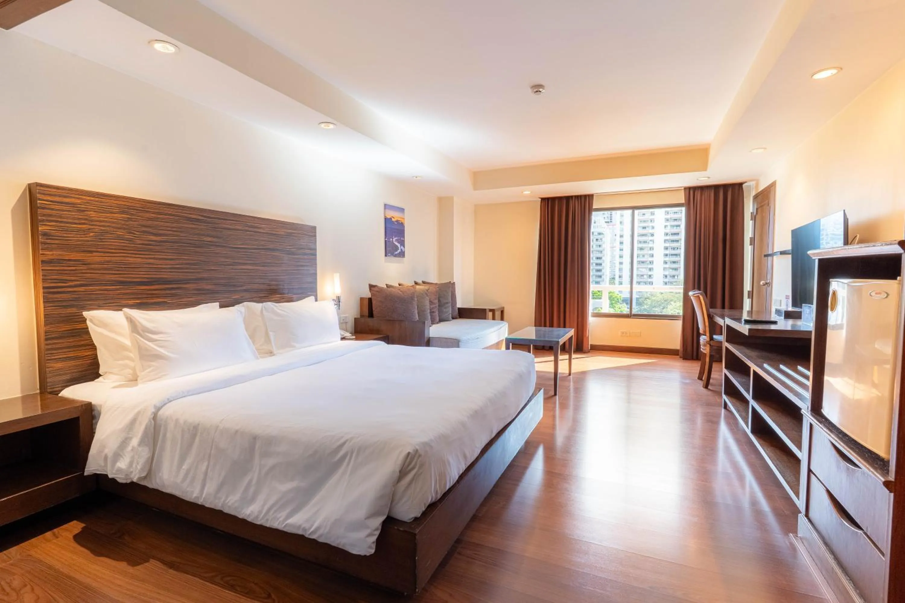 Junior Suite in Journeyhub Sukhumvit 26, Bangkok - Formerly St James Hotel