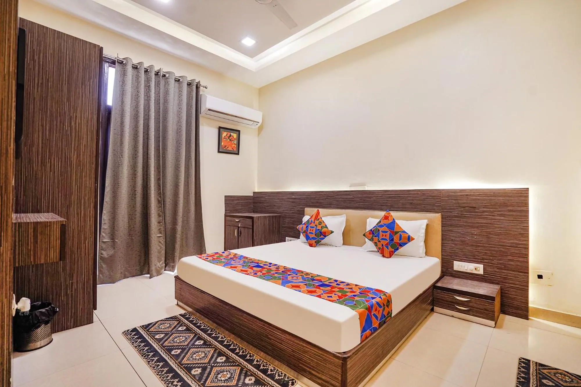 FabHotel Rivlet Premium - Nr Jama Masjid and Red Fort
