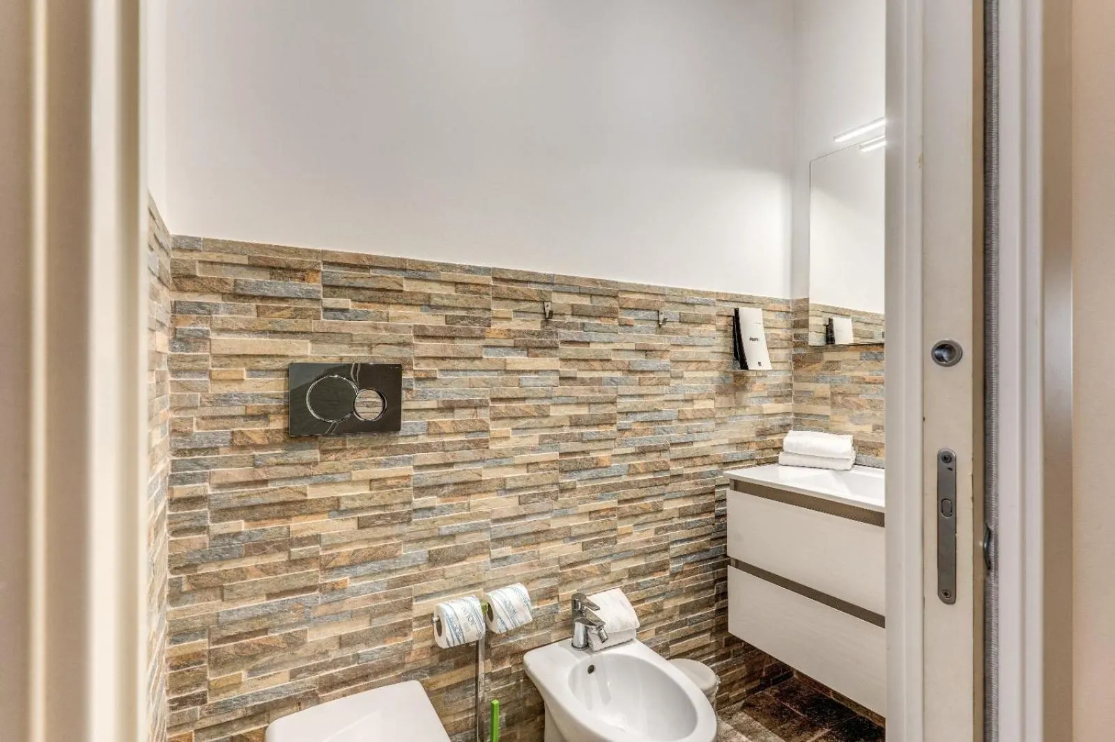 Superior Double Room in iRooms Campo dei Fiori