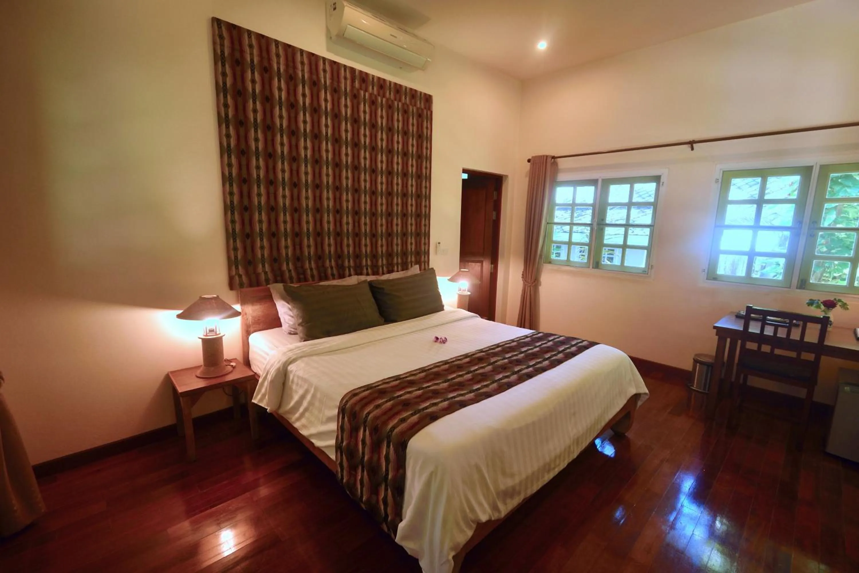 Deluxe King Room in Monoceros Resort