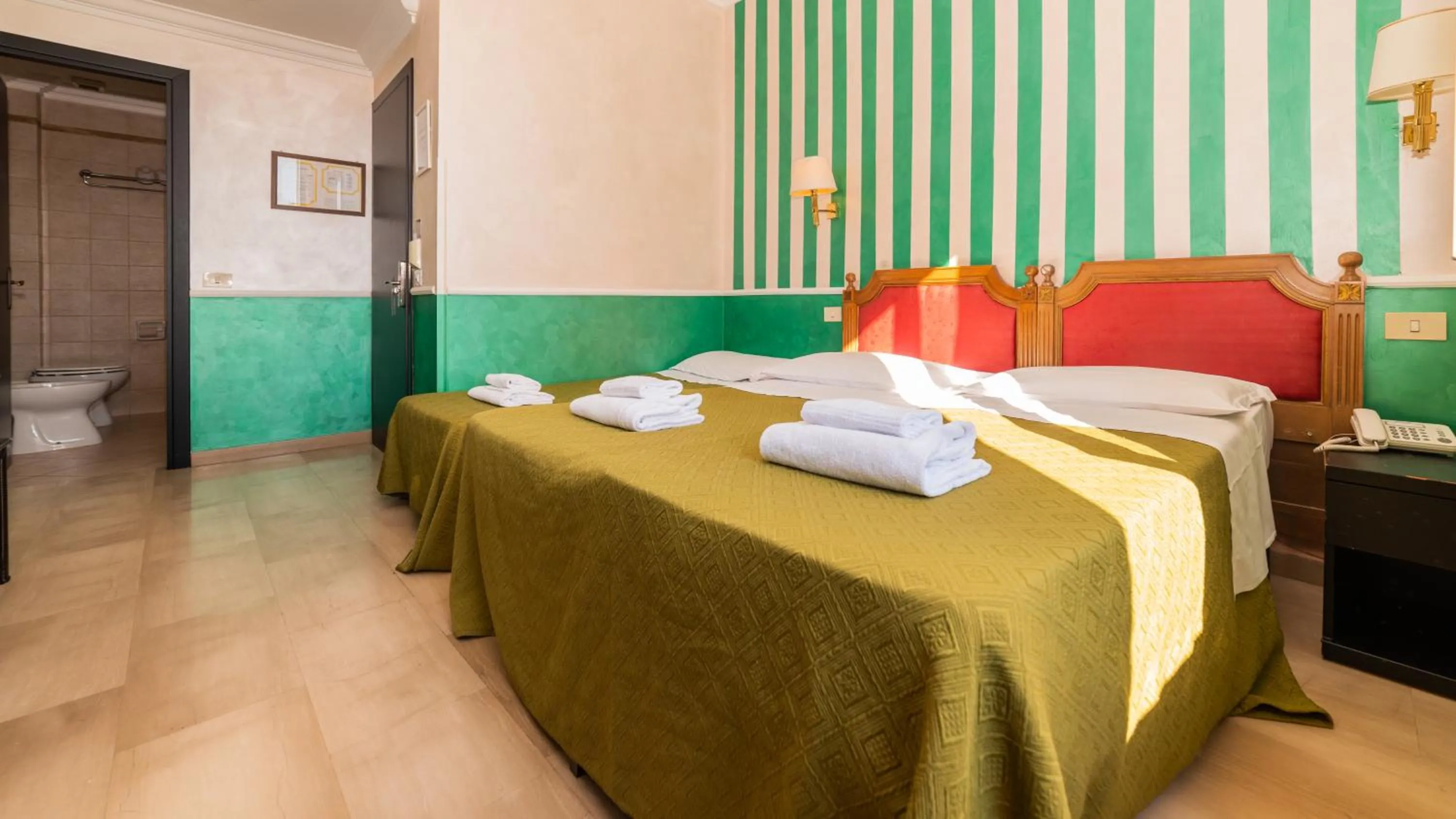 Triple Room in Hotel Center 3