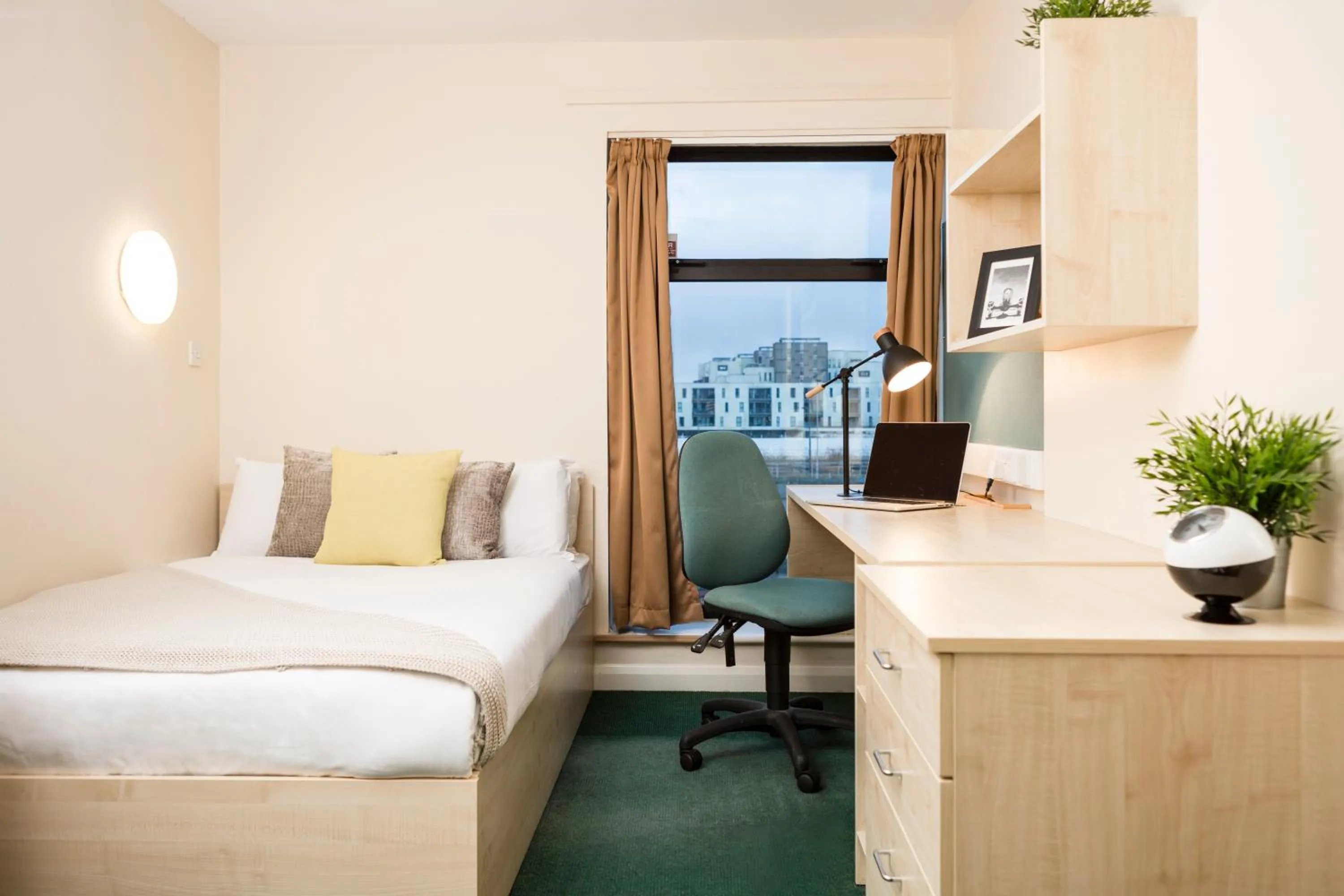 Five-Bedroom Apartment in Newport Student Village (Campus Accommodation)