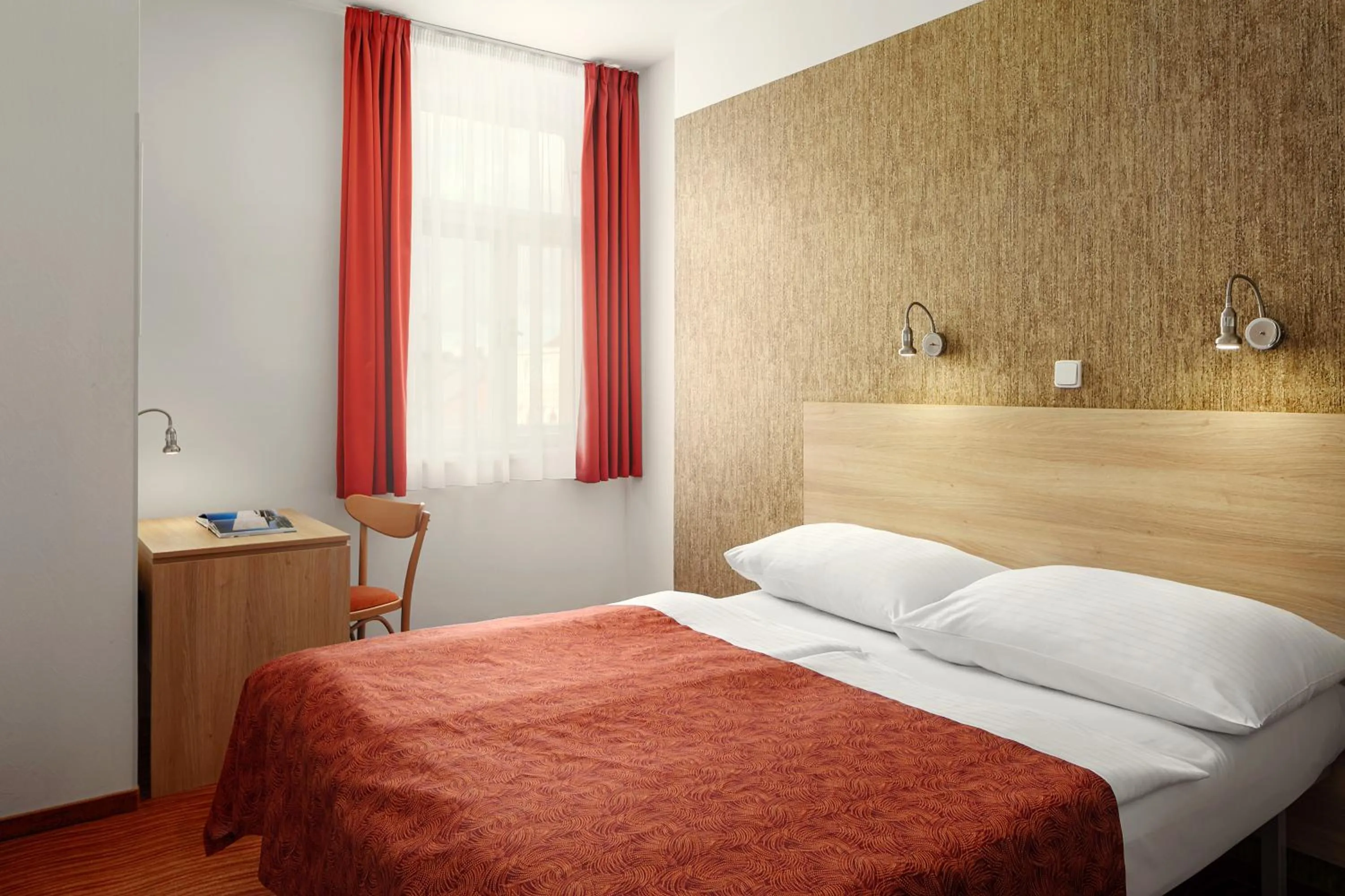 Standard Double or Twin Room in Hotel Ambiance