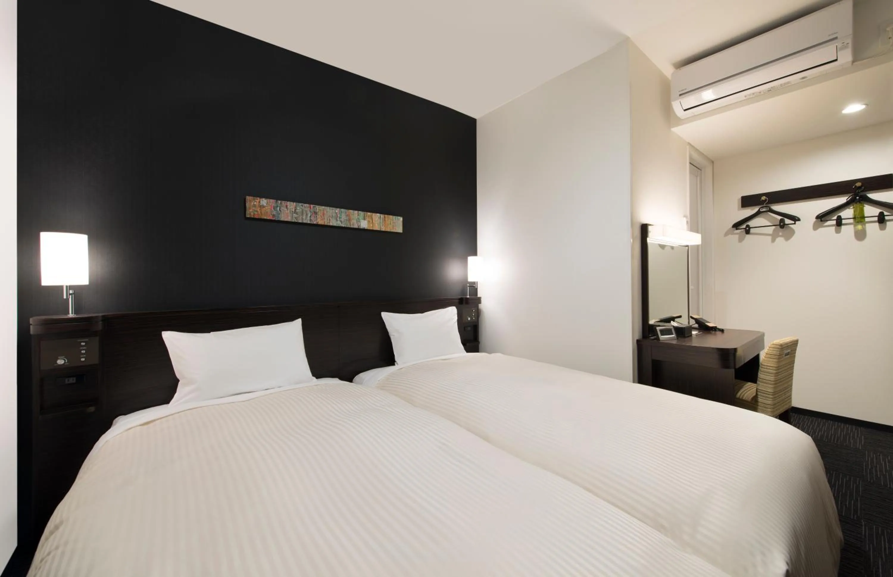 Twin Room - Smoking in HOTEL Guest1 Ueno Ekimae