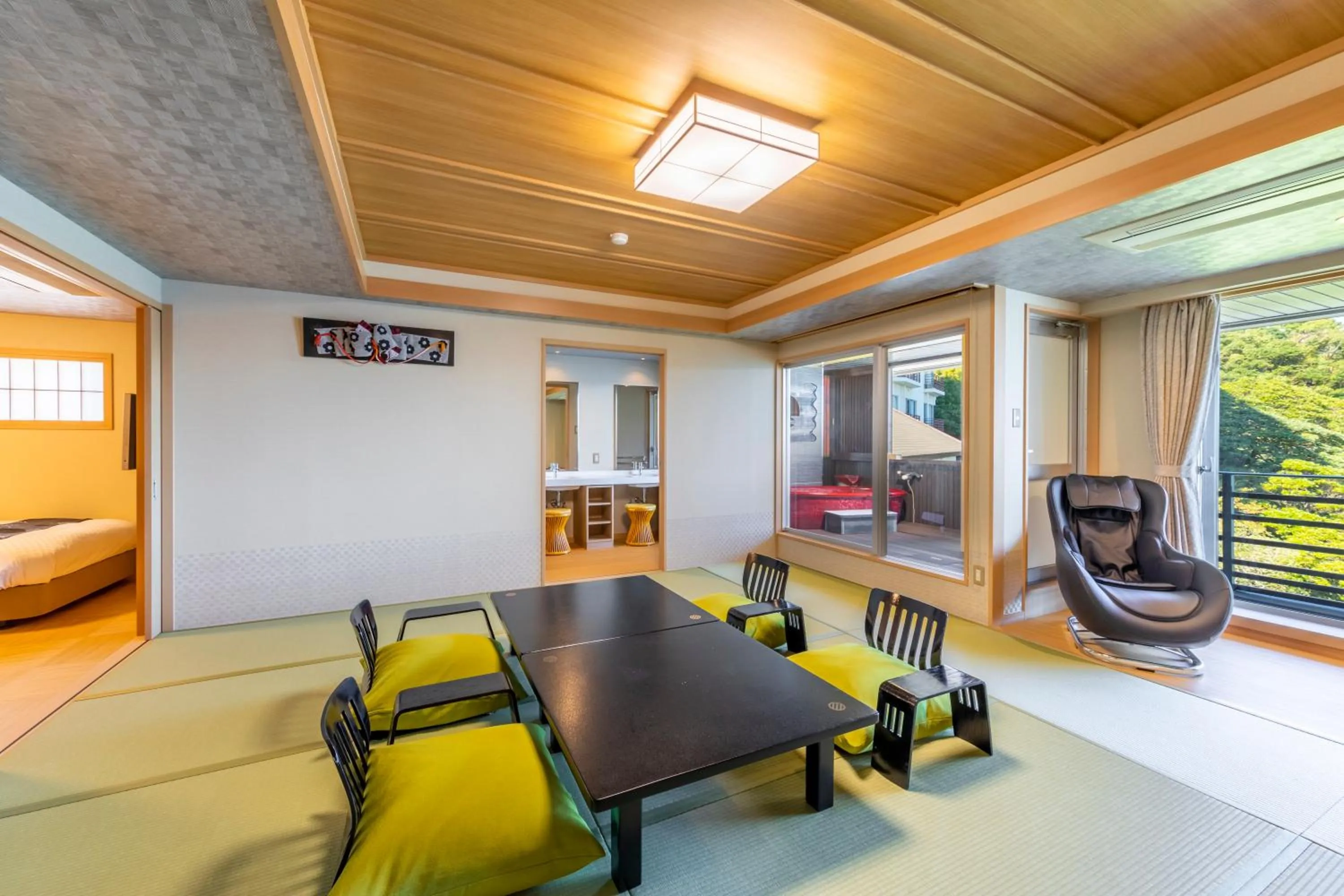 Deluxe Room with Tatami Area with Open-air bath with Ocean View South Wing - Buffet Dinner in Todaya