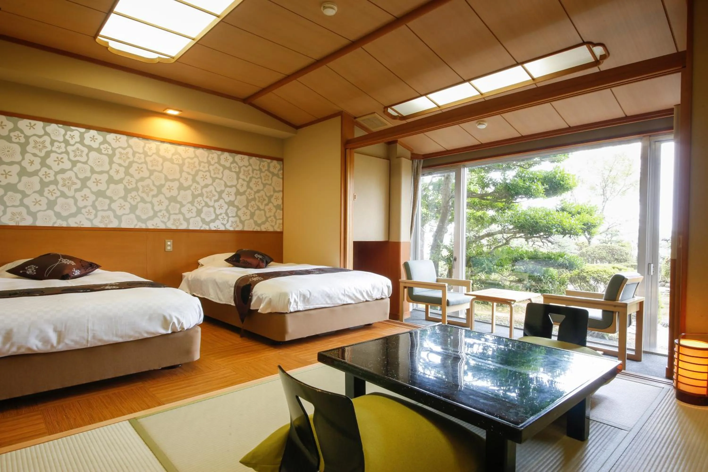 Room with Tatami Area with Garden View South Wing First Floor - Buffet Dinner in Todaya