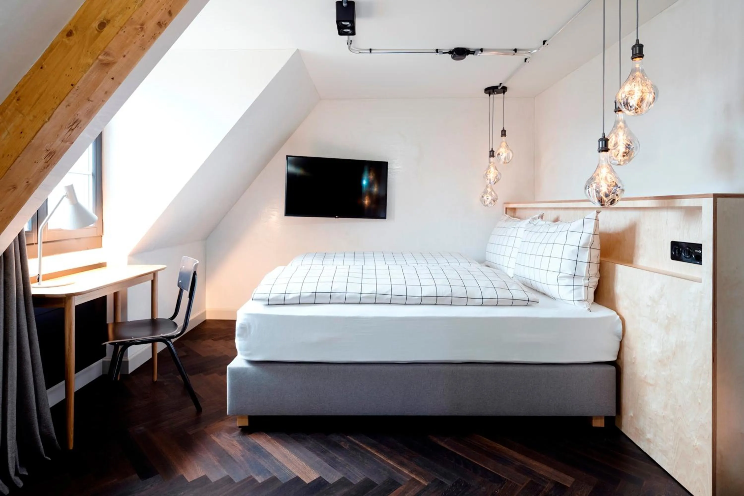 Design Double Room in The Lubo - self check-in