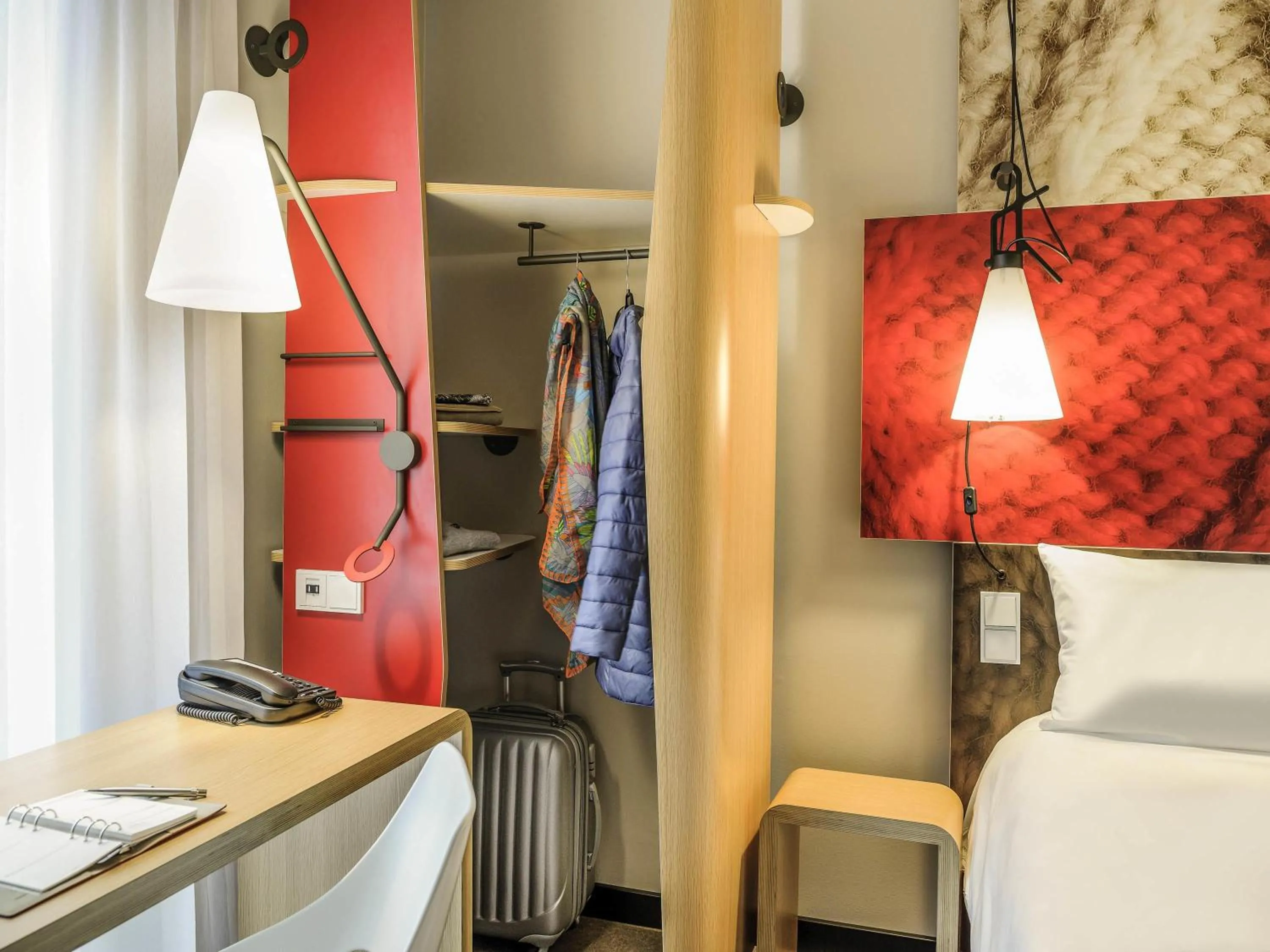 Double Room in Ibis Berlin Hauptbahnhof