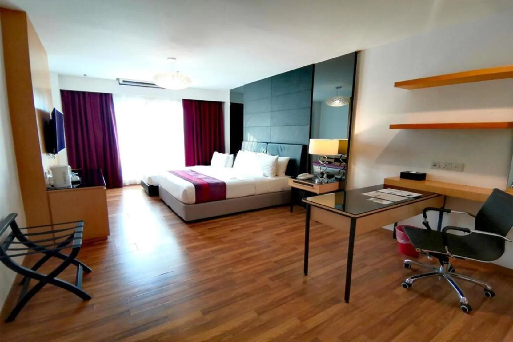 Family triple room in Imperial Heritage Hotel Melaka I City Centre I Free Wifi I Free Parking l Free Club Lounge Access