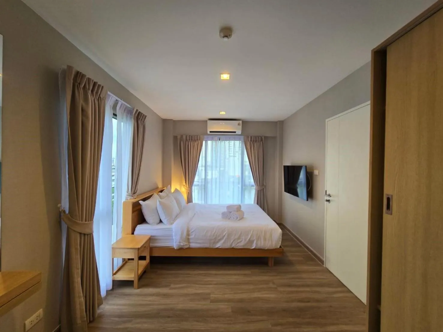 Minimal Two Bedroom Deluxe in Park 19 Hotel