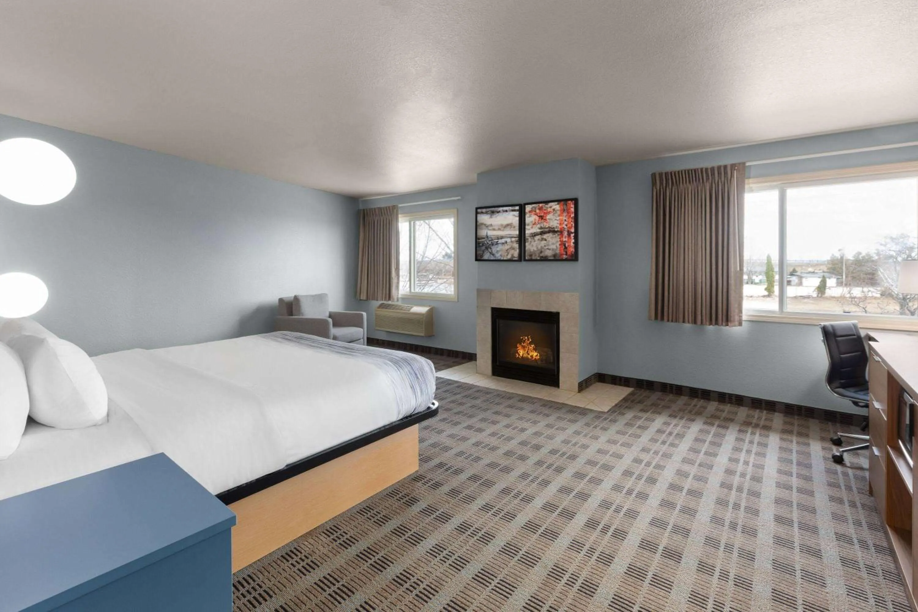 Superior King Room - Non-Smoking in AmericInn by Wyndham Oscoda Near AuSable River