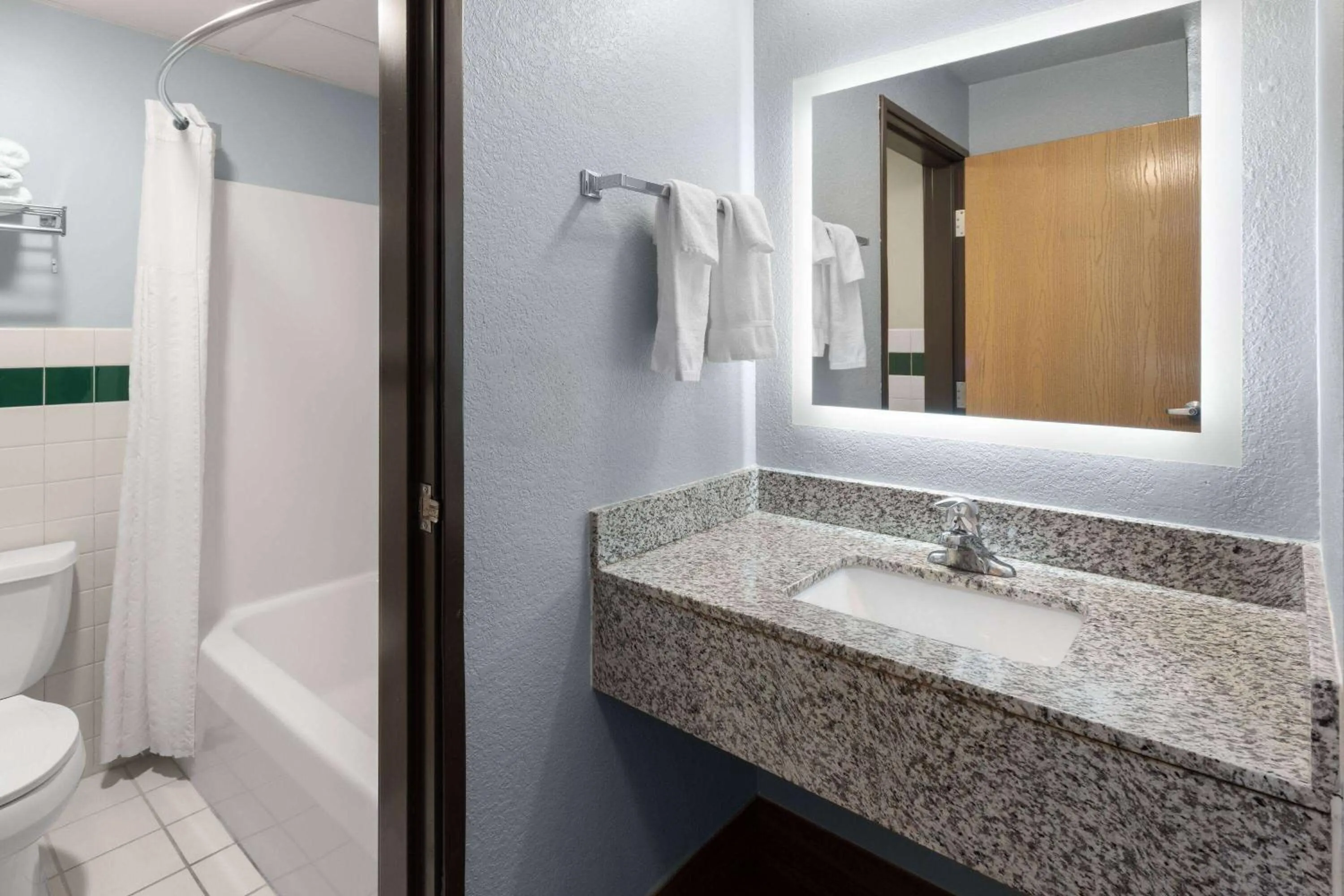 Queen Room with Two Queen Beds - Non-Smoking in AmericInn by Wyndham Oscoda Near AuSable River