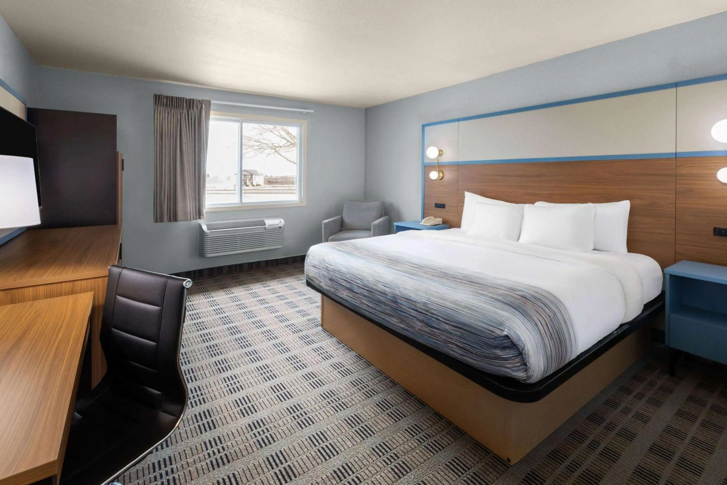 King Room - Non-Smoking in AmericInn by Wyndham Oscoda Near AuSable River
