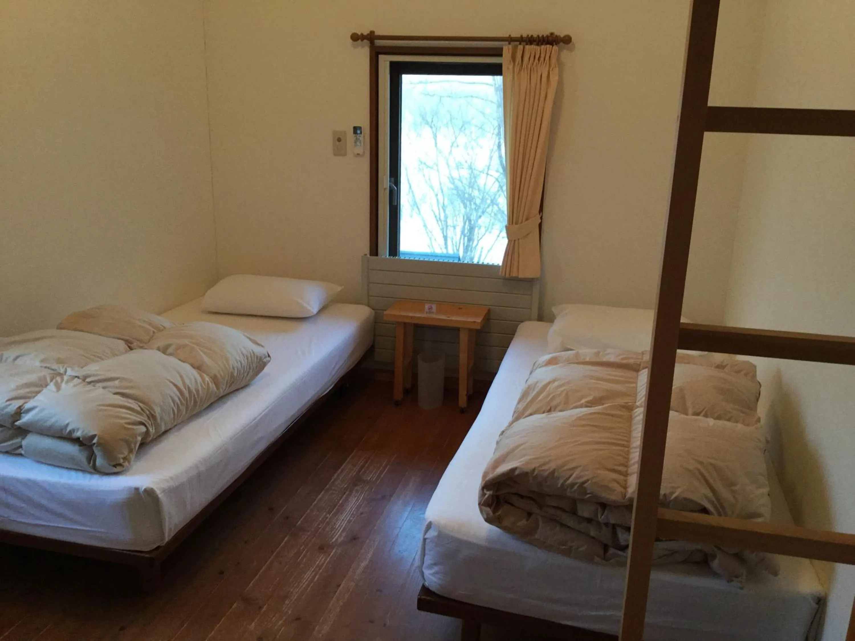 Twin Room with Private Bathroom - single occupancy in Pension Gooseberry