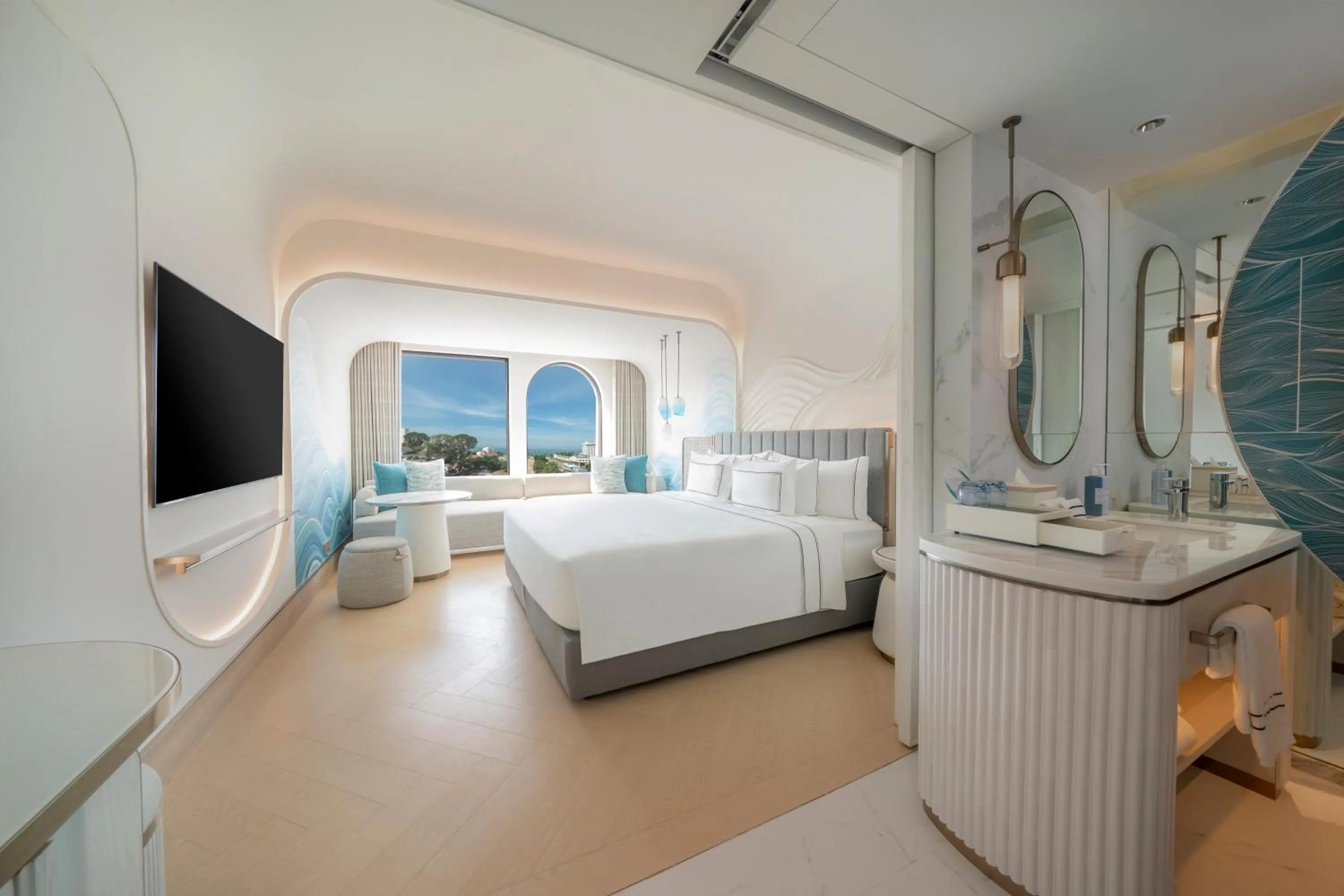 Deluxe Room in Meliá Pattaya Hotel