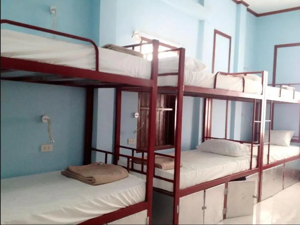 Bed in 8-Bed Mixed Dormitory Room in Lucky Backpacker Hostel