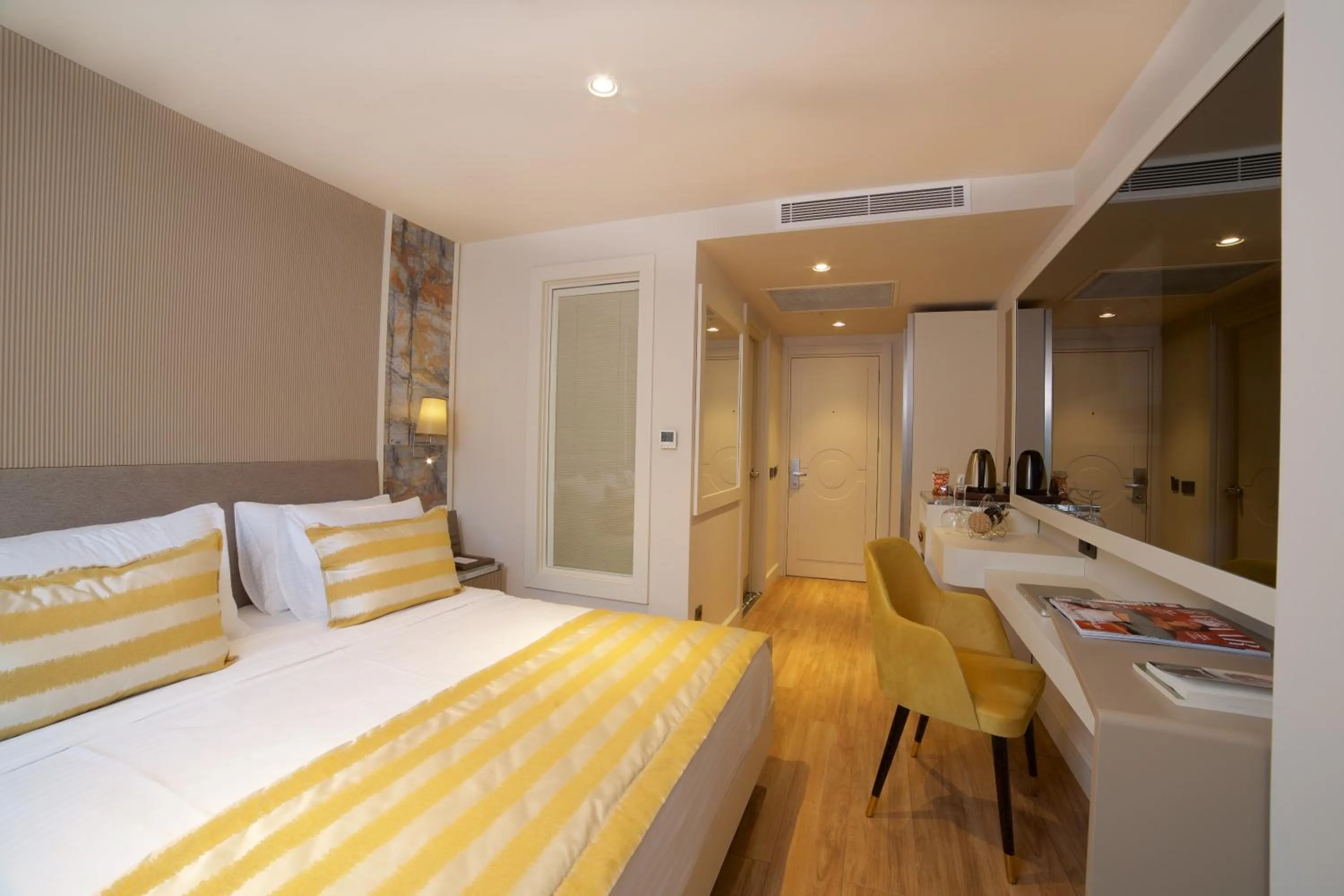  Superior Room with King Bed in Icon Hotel Taksim