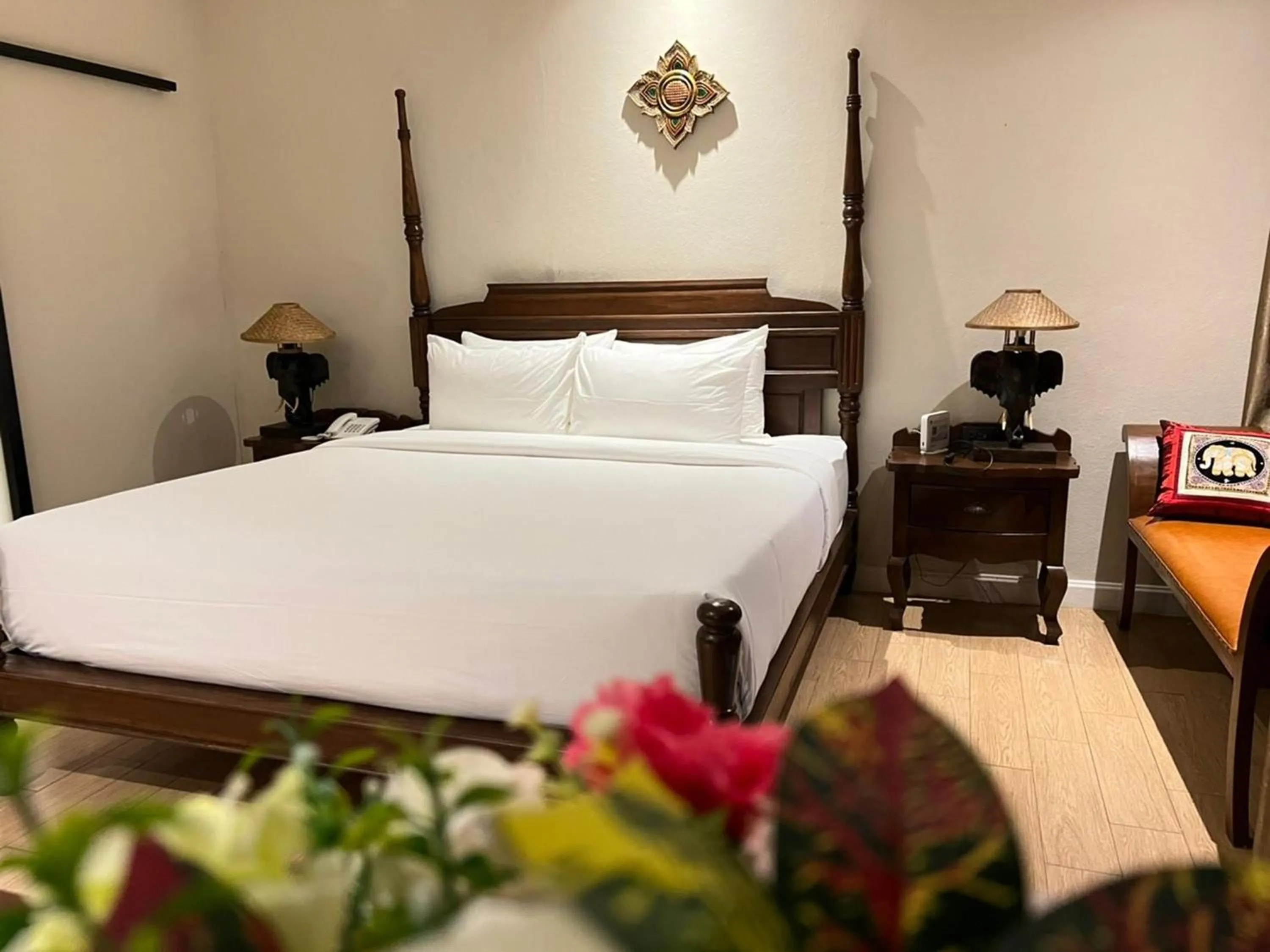 King Room in Kokhaburi Hotel