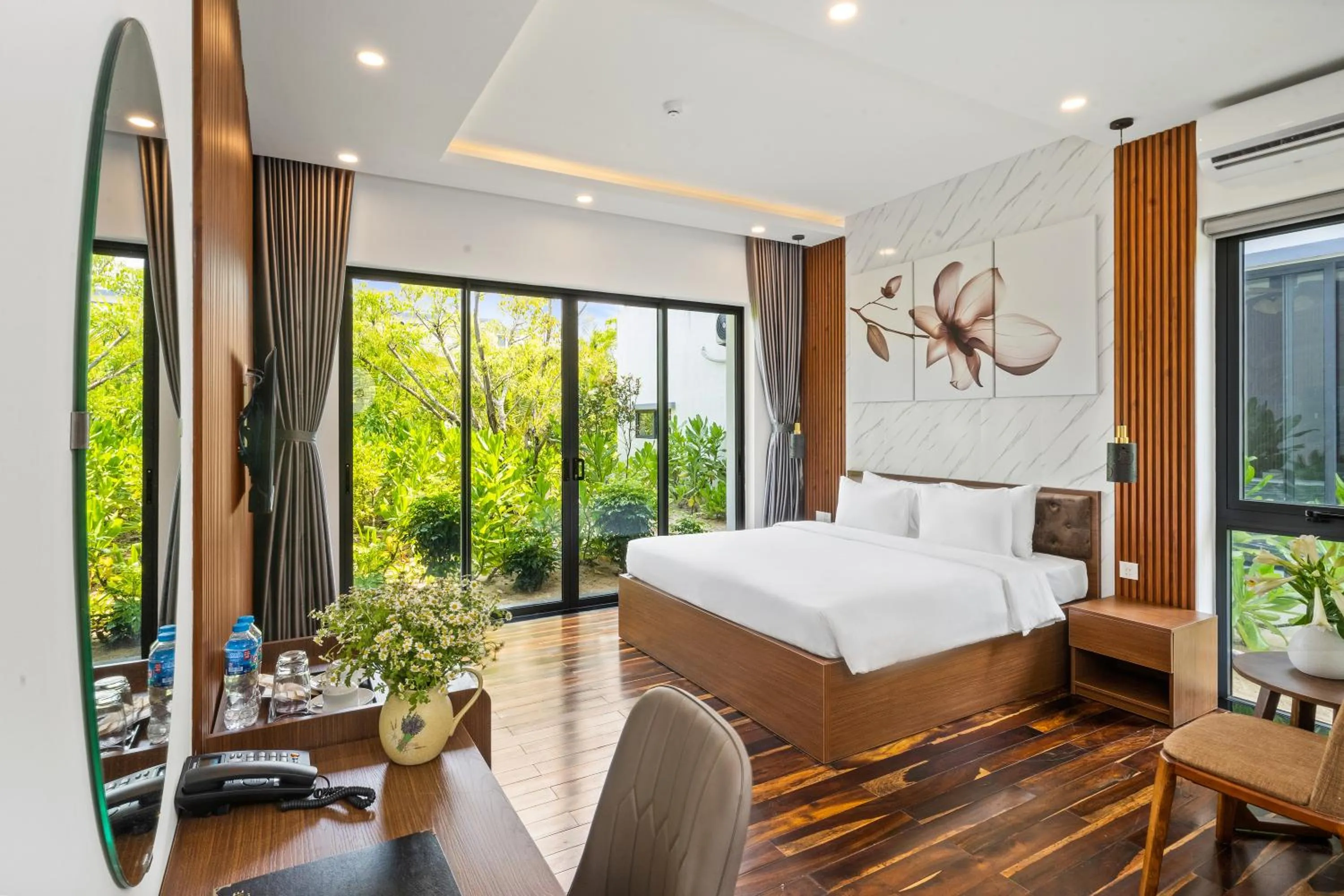 Villa with Garden View in Langco Bay Retreat