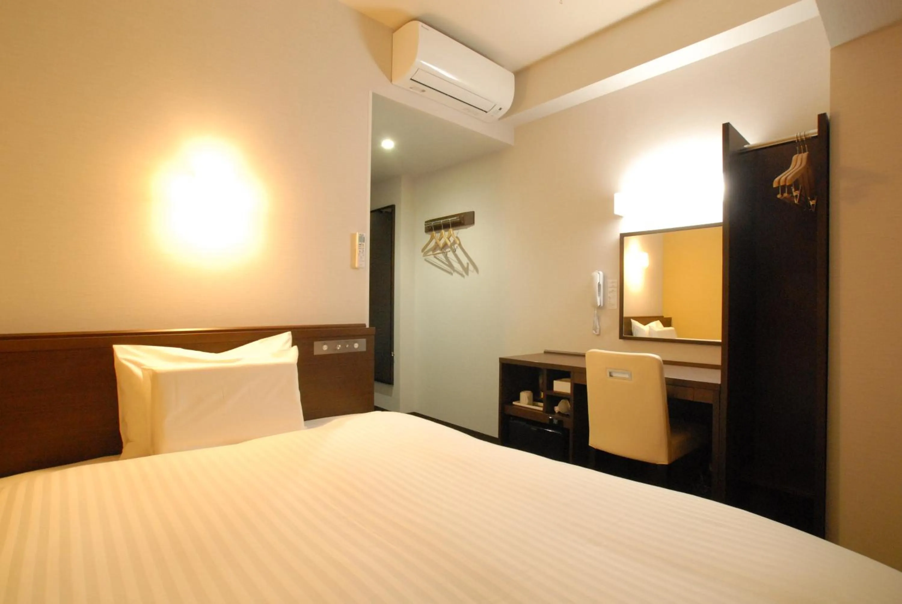 Double Room with Small Double Bed - Smoking in AB Hotel Kakamigahara