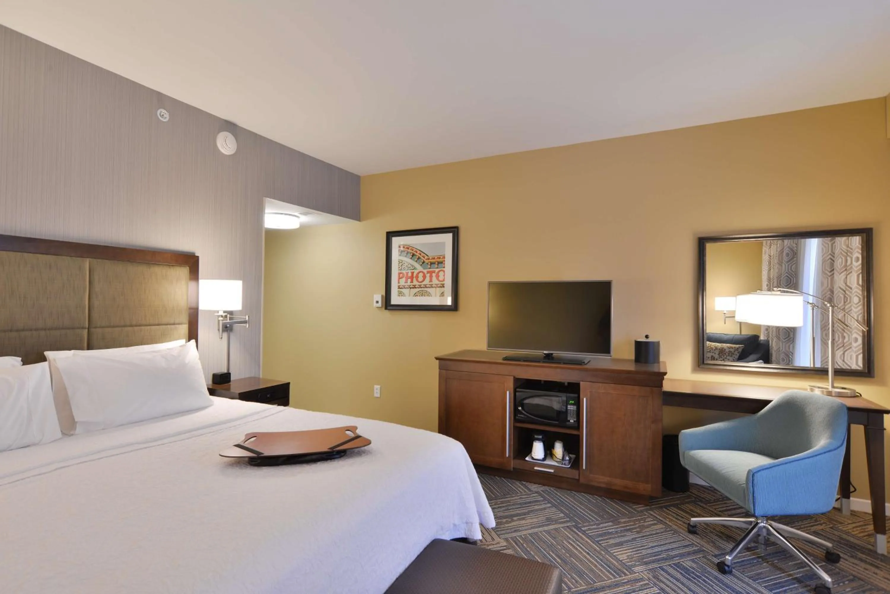 King Room - Non-Smoking in Hampton Inn & Suites Chippewa Falls
