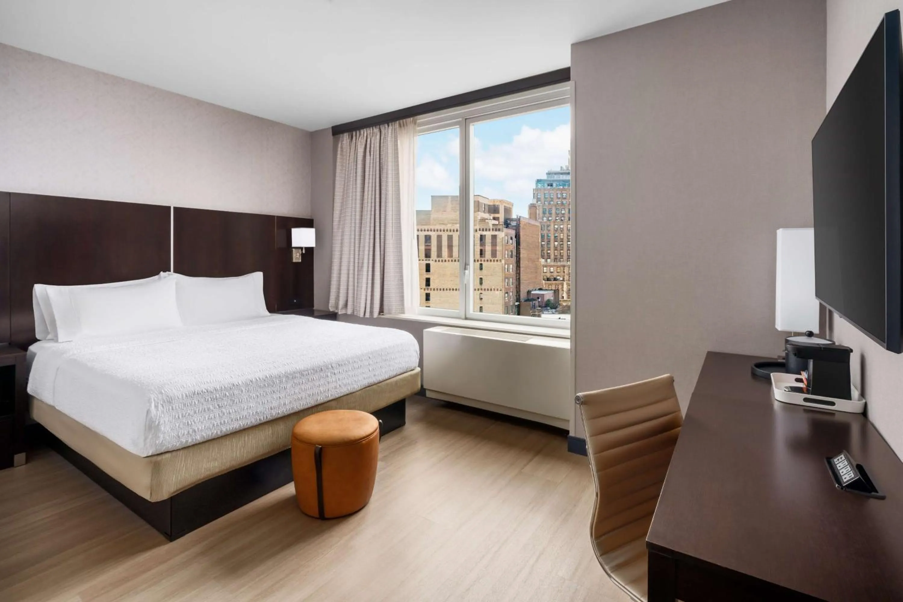 King Room with City View - Non-Smoking in Hampton Inn Times Square Central