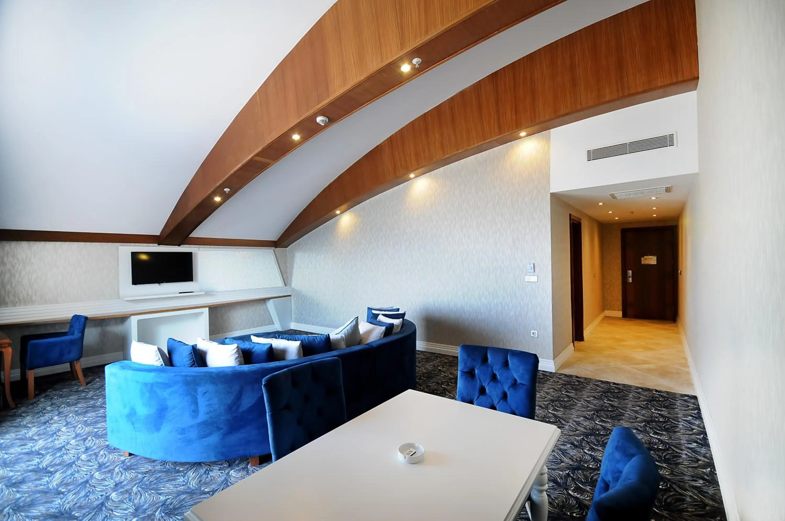 King Suite in Elite Hotels Darica Spa & Convention Center