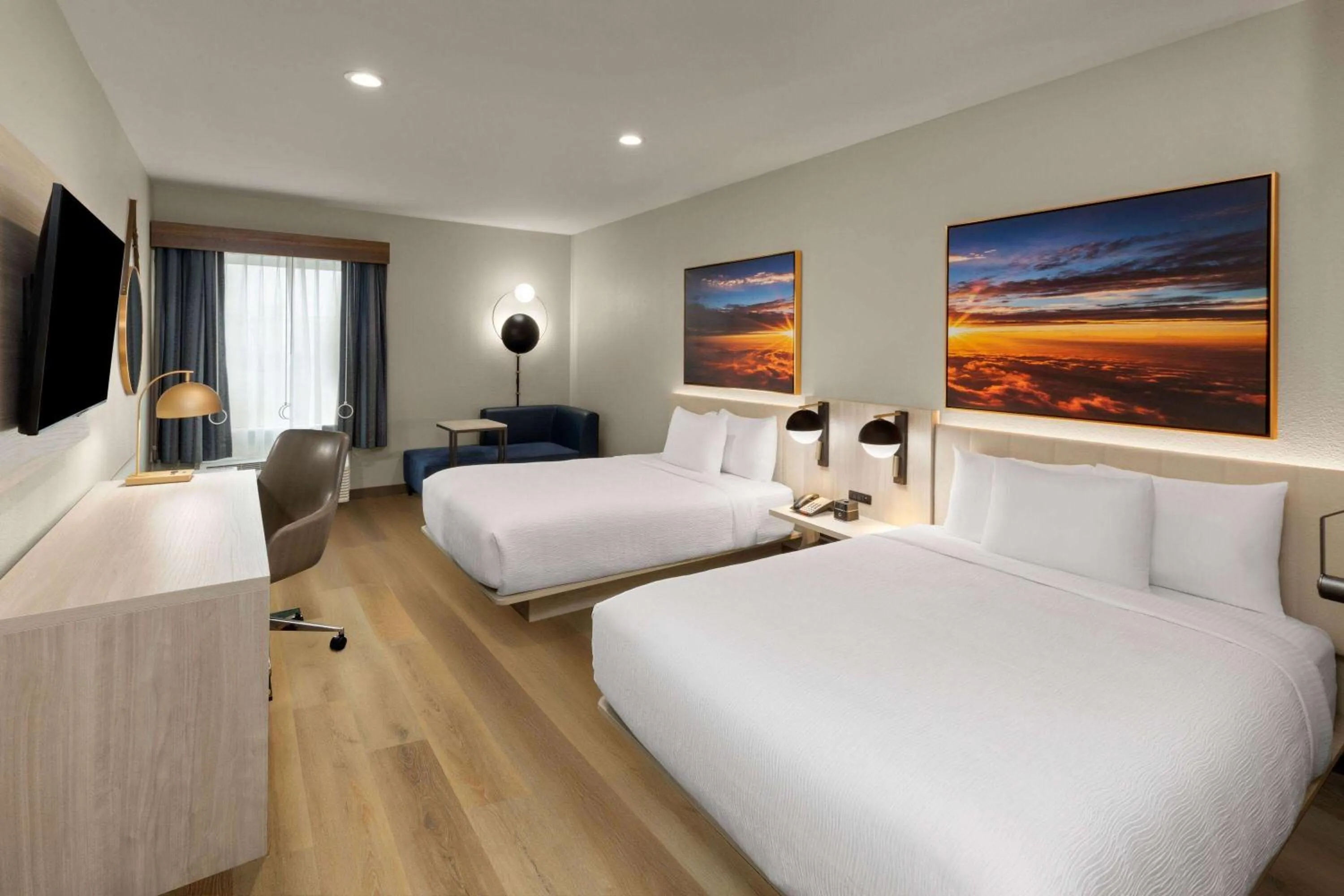 Queen Room with Two Queen Beds and Bath Tub - Mobility Accessible/Non-Smoking in La Quinta Inn & Suites by Wyndham DeSoto