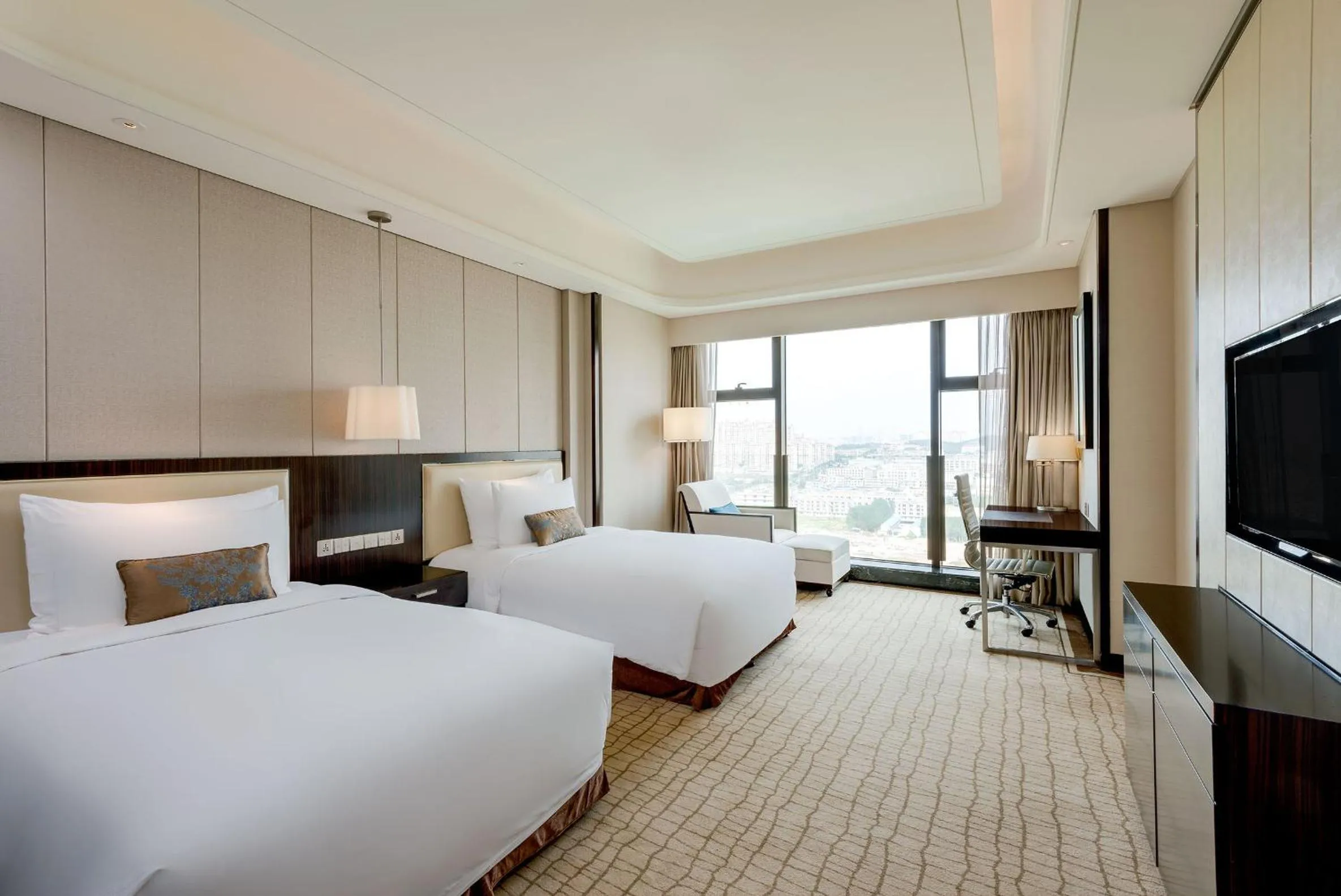 Standard Twin Room - Lounge Access in Crowne Plaza Guangzhou Zengcheng, an IHG Hotel