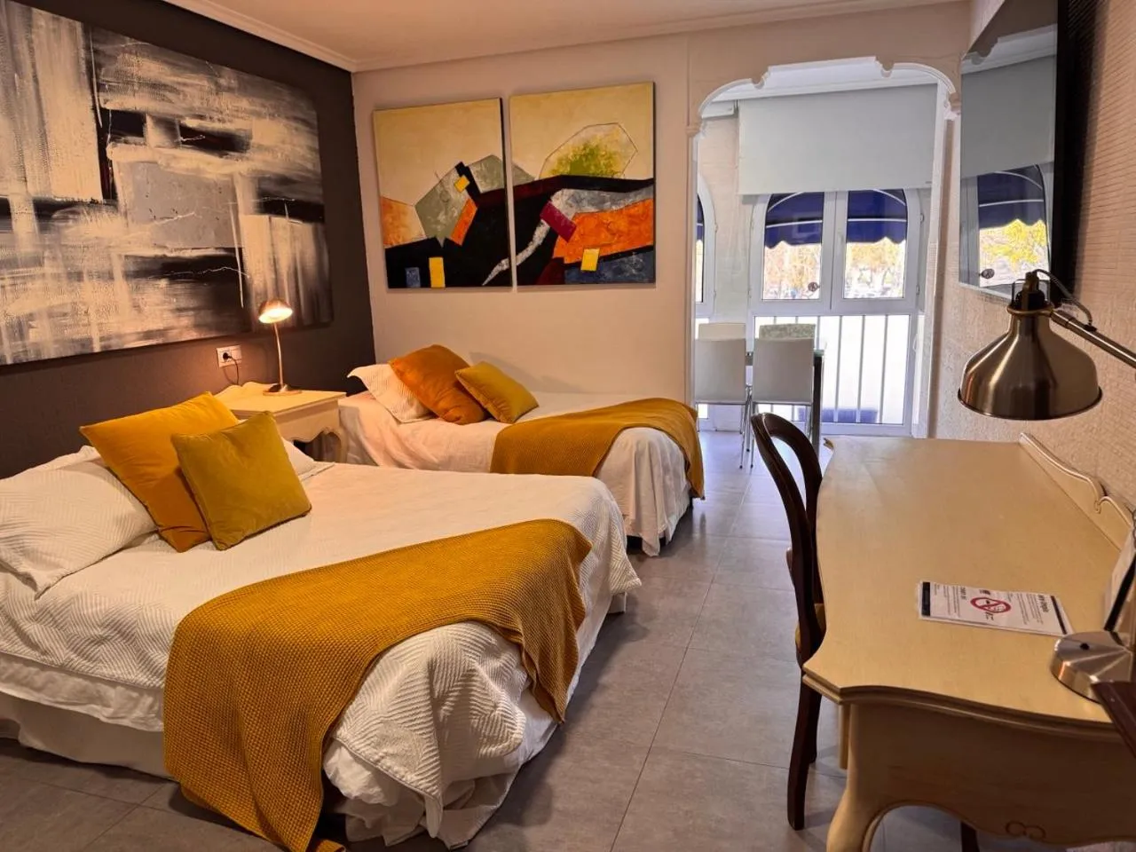 Two-Bedroom Apartment (4 Adults + 1 Child) in Apartamentos Las Brisas