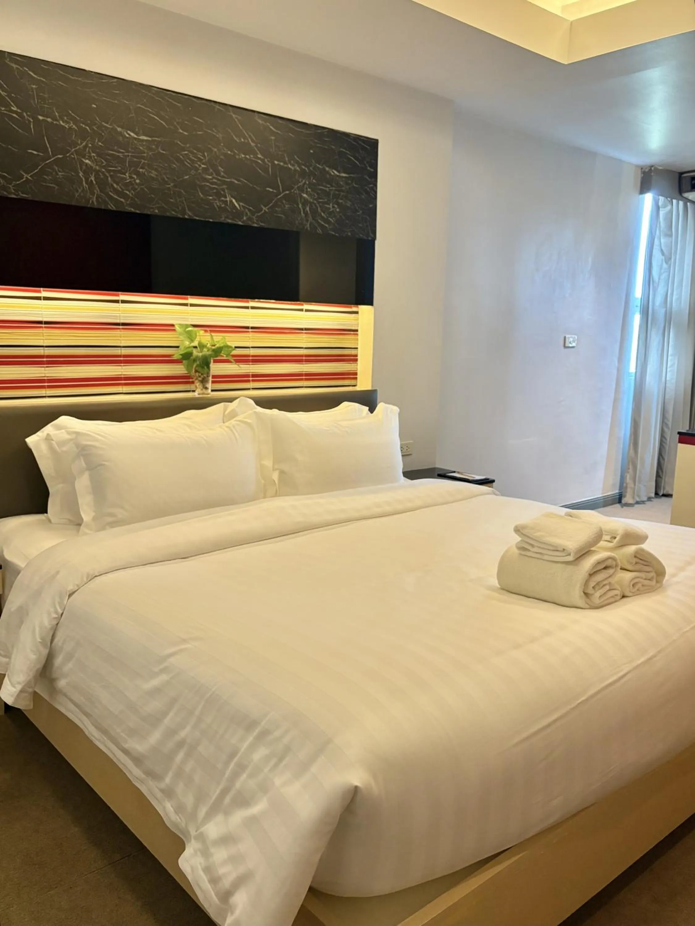 Large Double Room in Klassique Sukhumvit Hotel