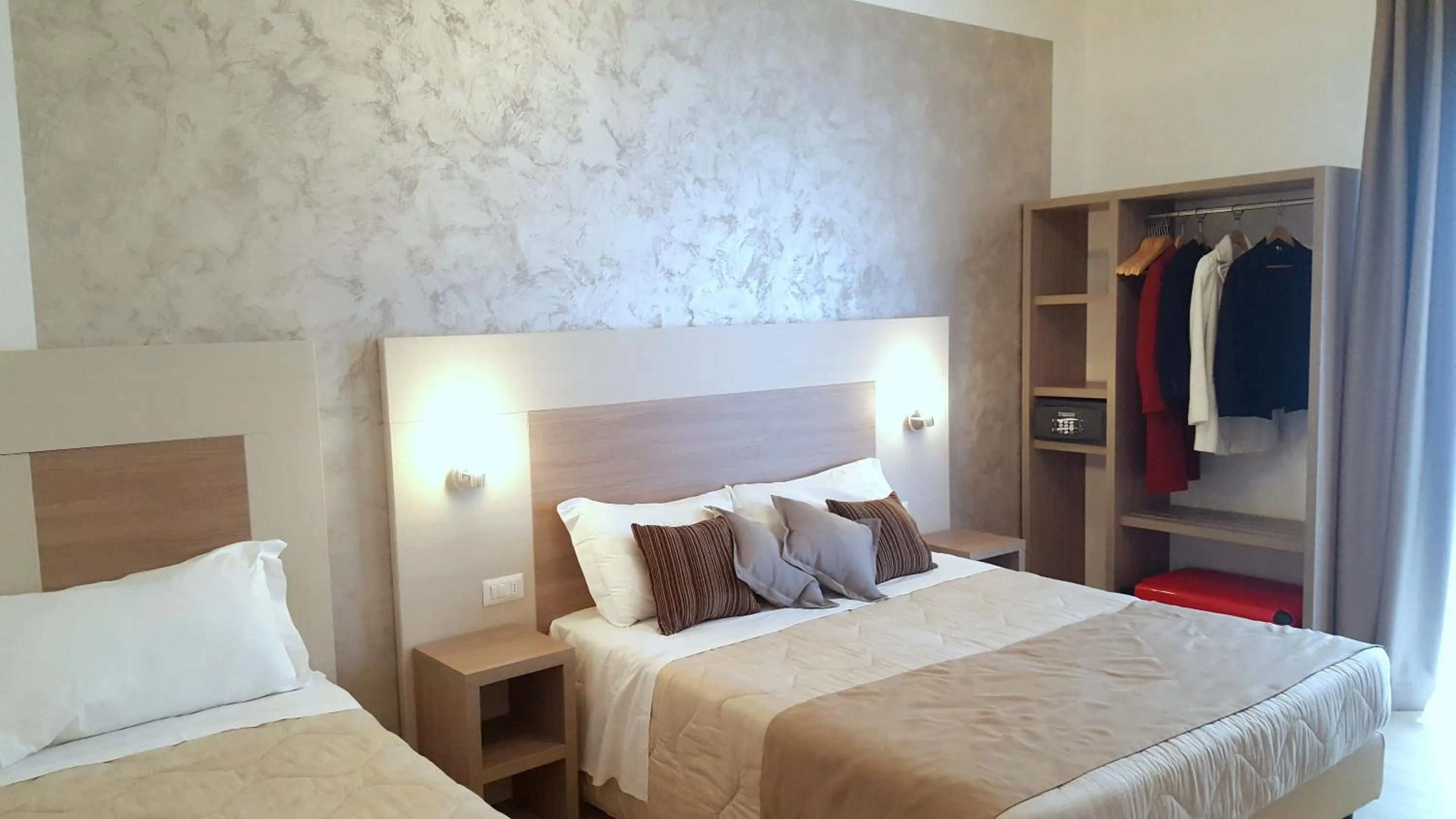 Family Studio in Hotel Luxor Florence