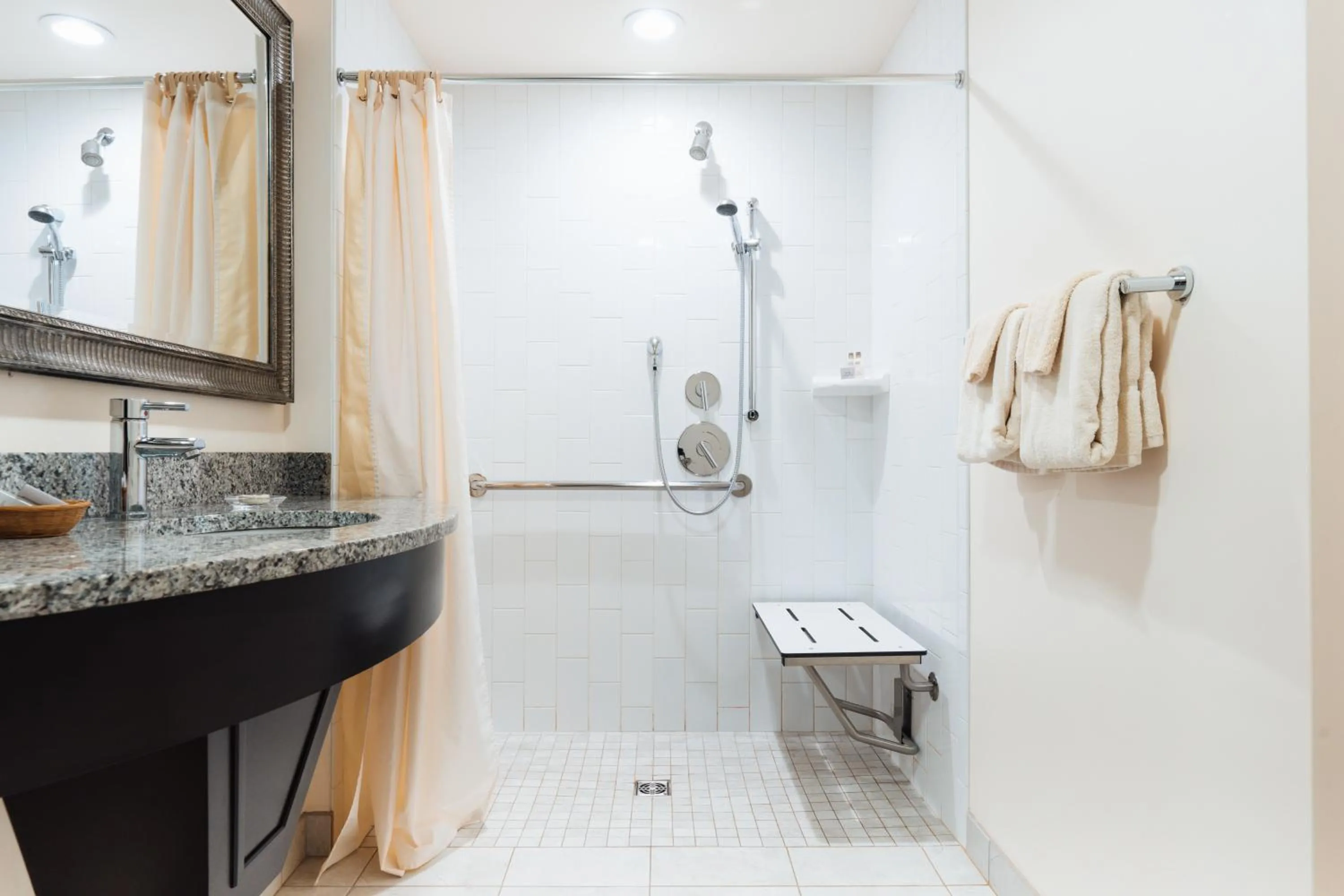 King Room with Roll-In Shower - Disability Access in Belfast Harbor Inn