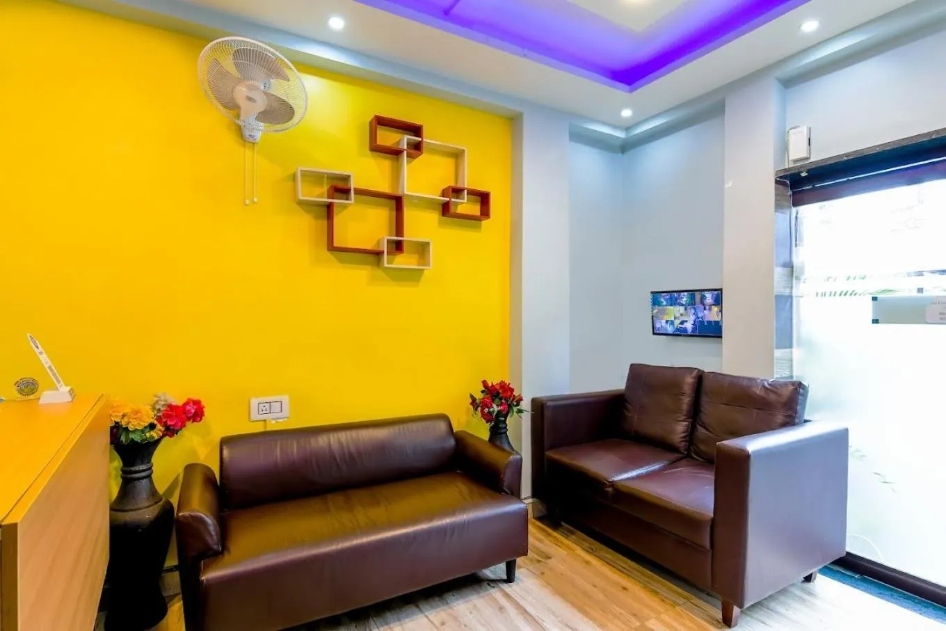 Double Room in The Kolkata Hotel