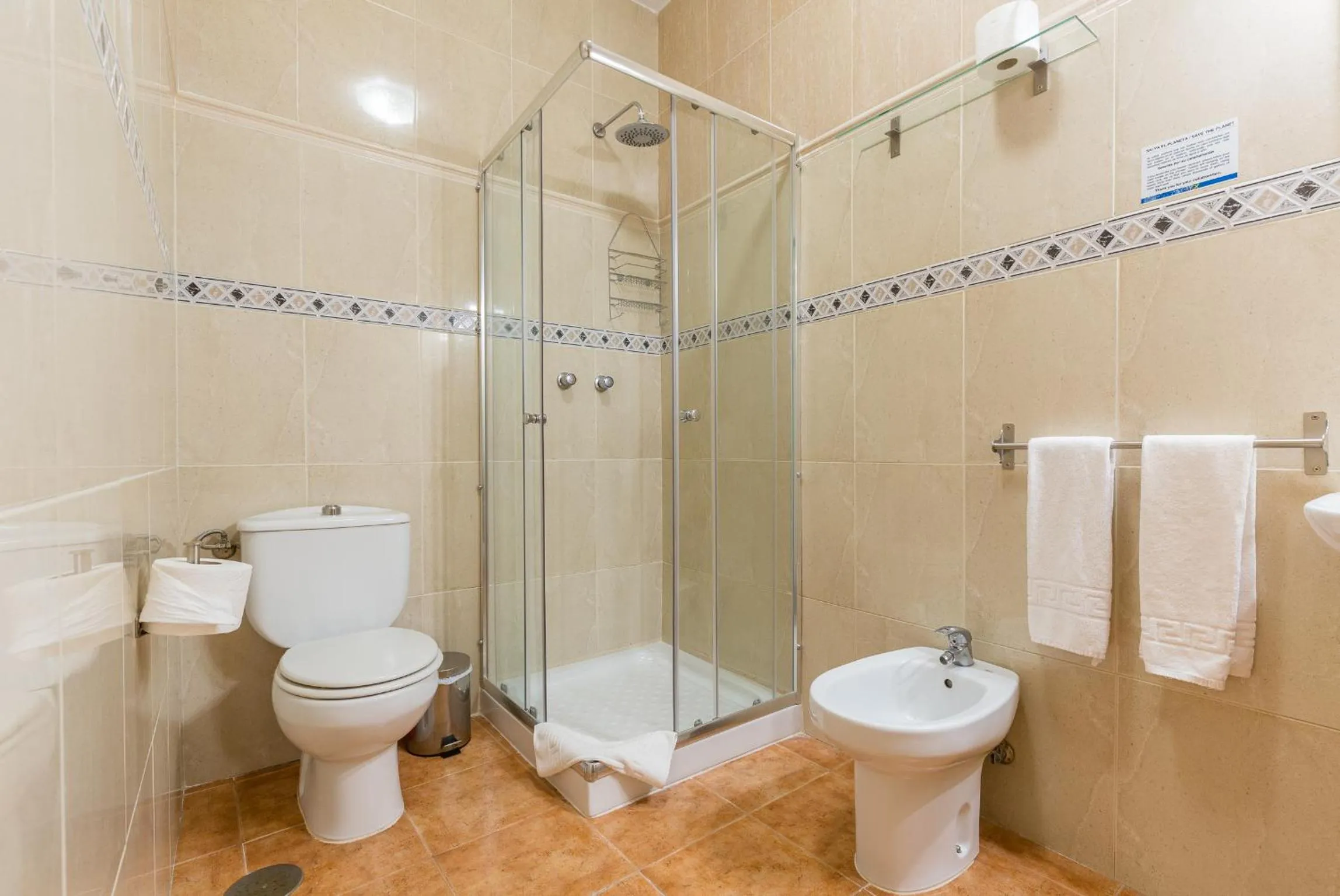 Twin Room in Guadalupe Hostal By Torremolinos On-line